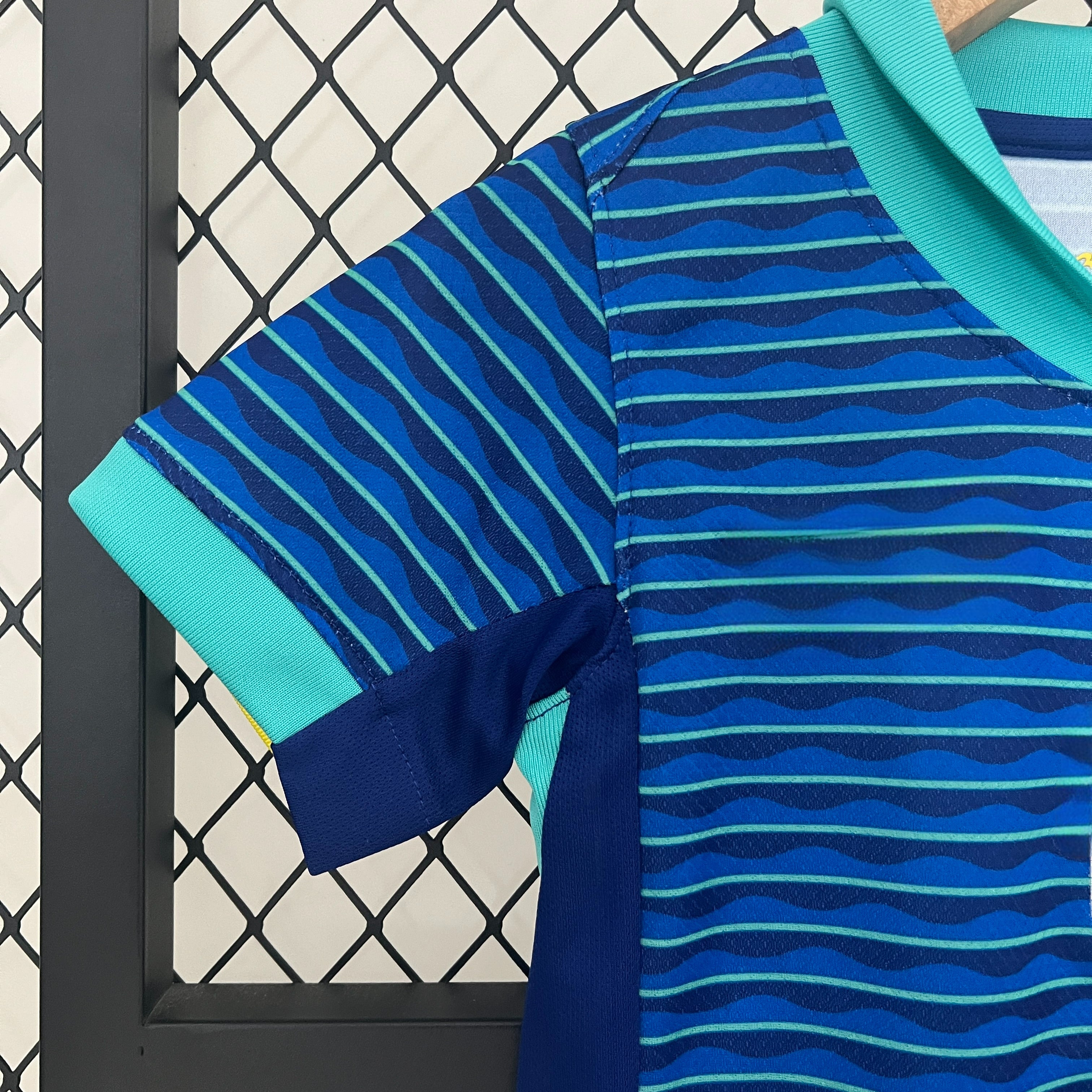 Brazil 24-25 Away Children’s Kit Personalizado