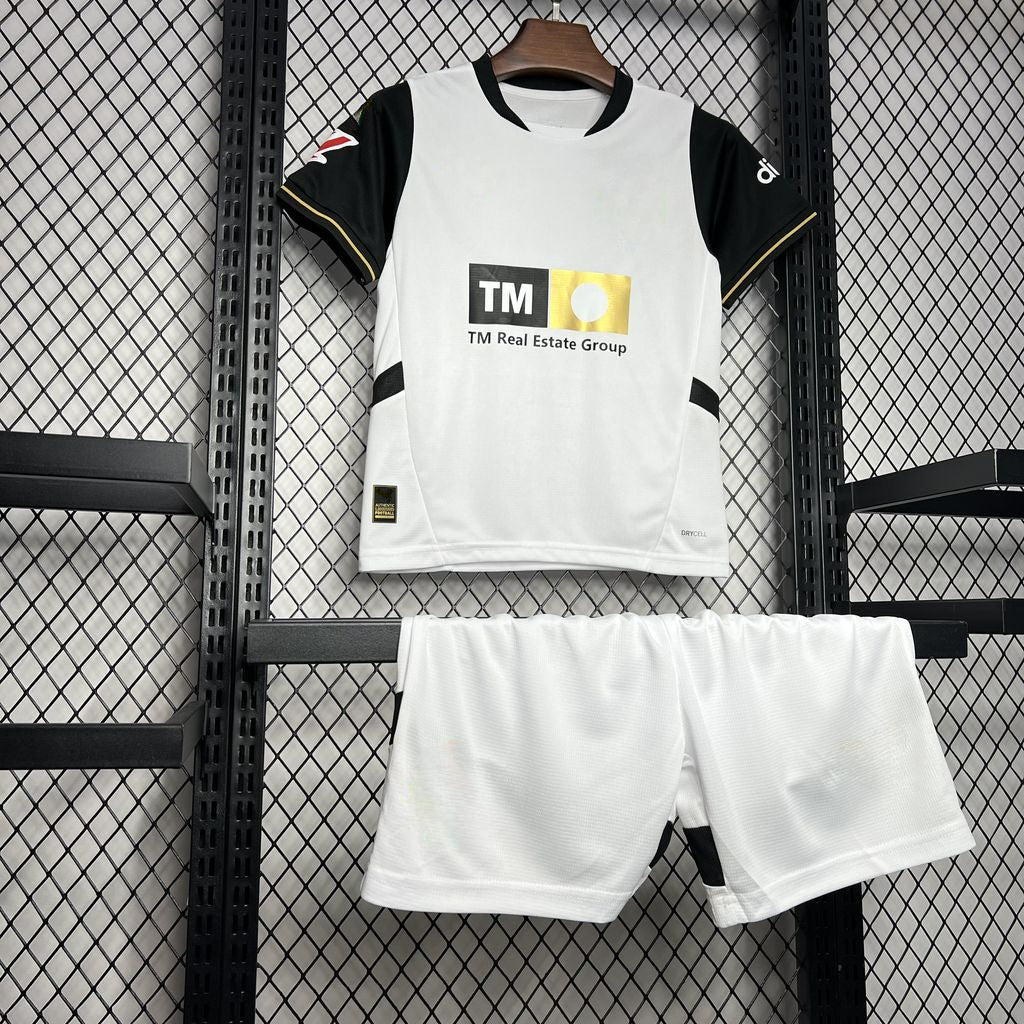 Valencia 24-25 Home Children’s Kit Personalizado
