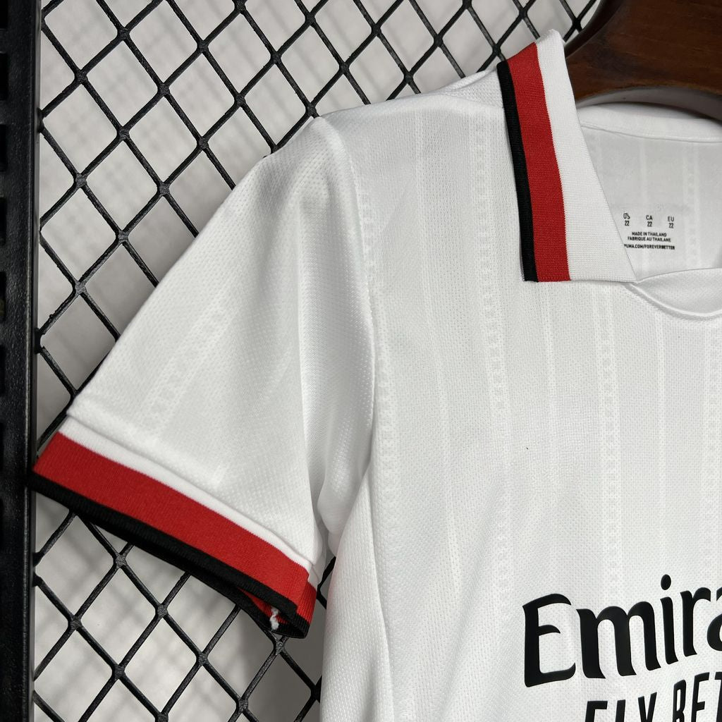 Ac Milan 24-25 Away Children’s Kit Parche Especial
