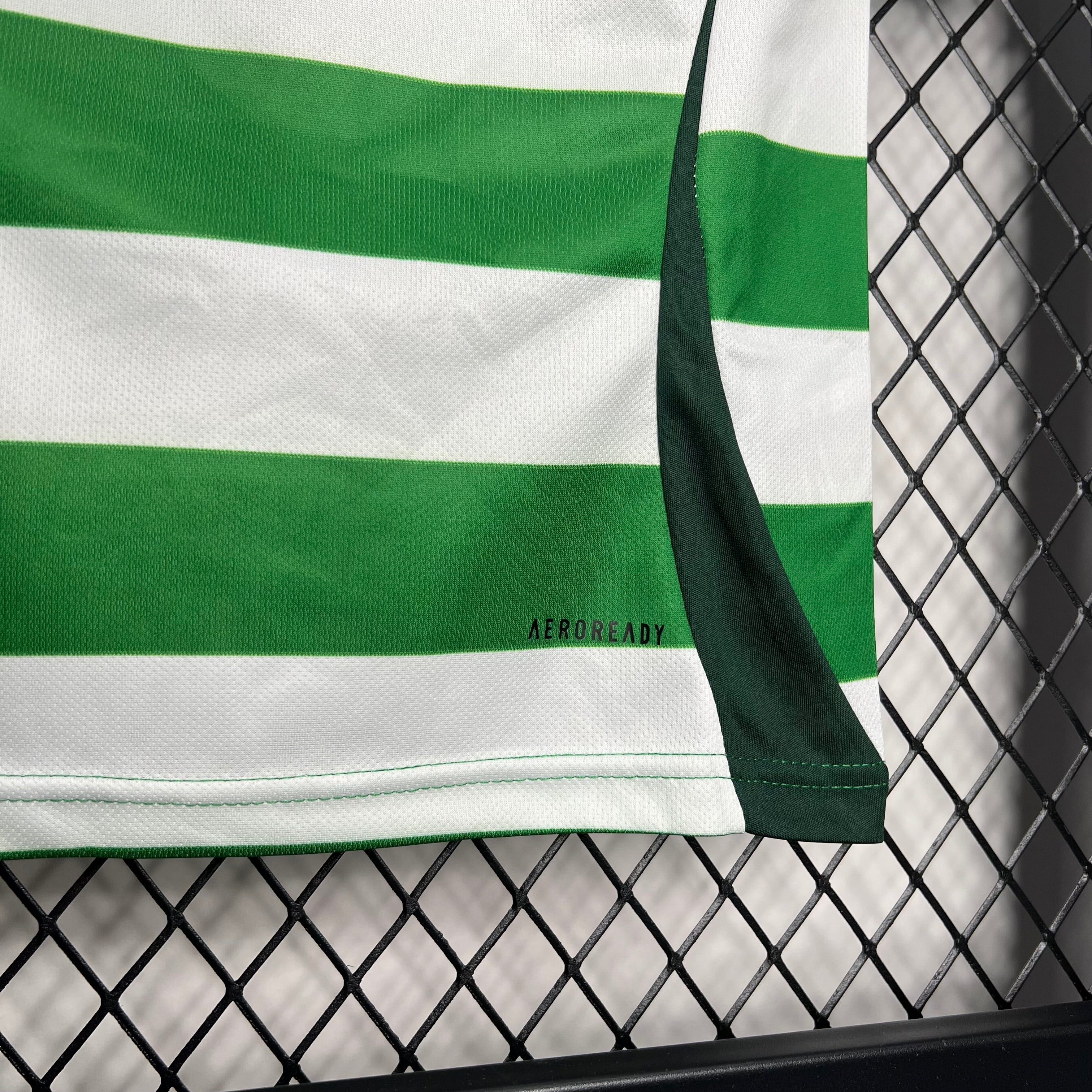 Celtic 24-25 Home Children’s Kit Parche Especial
