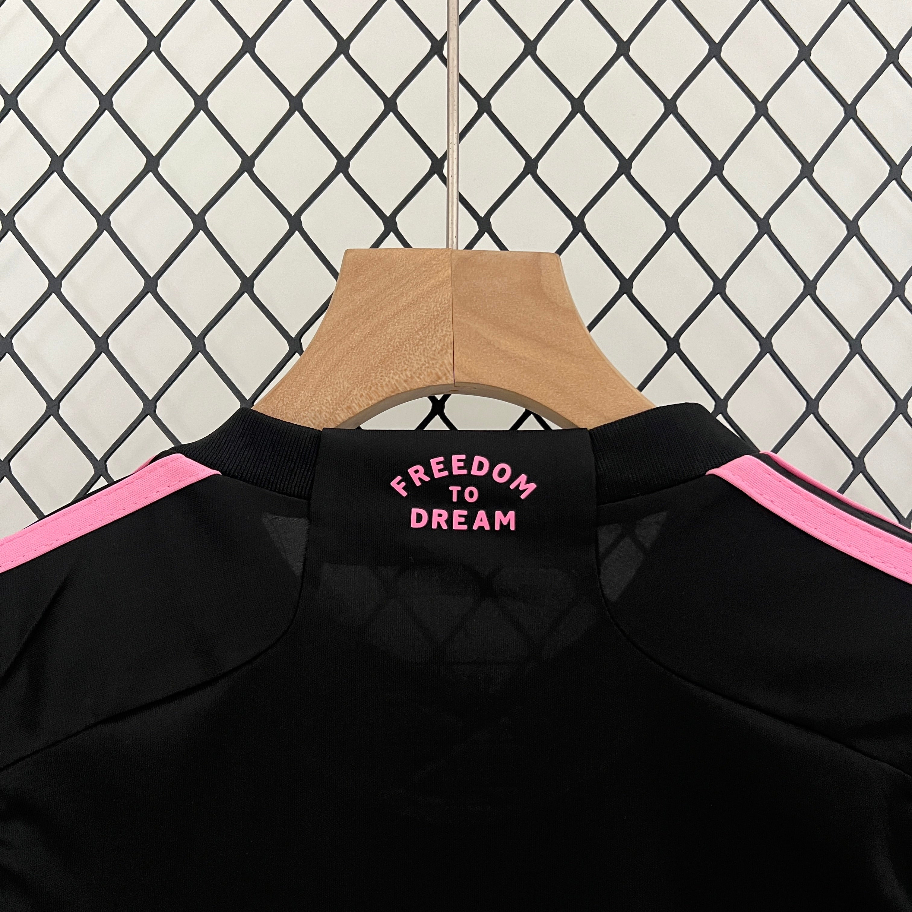 Inter Miami 24 - 25 Away Children’s Kit Parche Especial