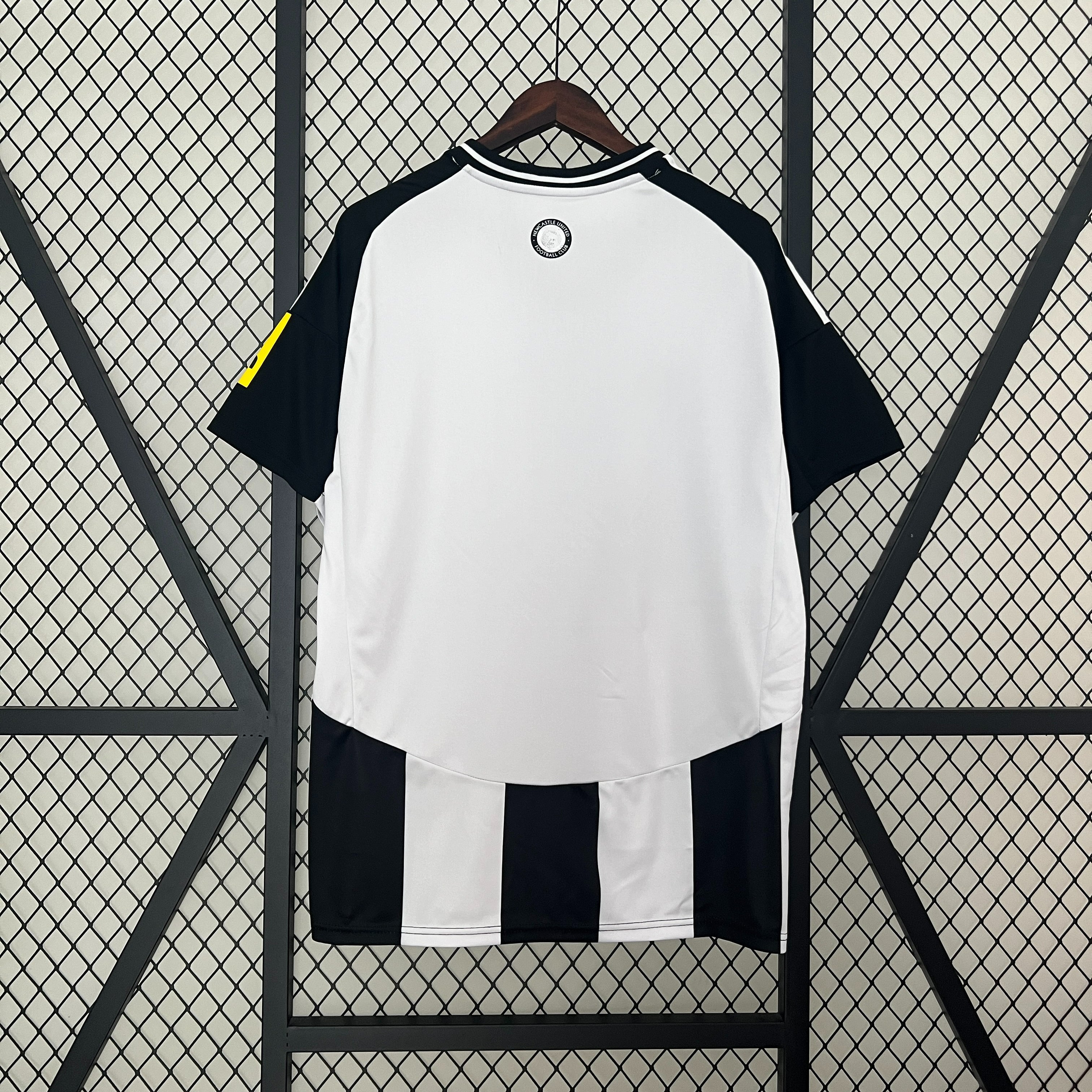 Newcastle 24-25 Home Shirt Camiseta De Futbol