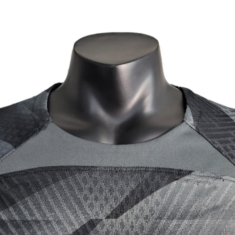 Liverpool 23 - 24 Goalkeeper Black (Player Version) Shirt Camiseta De Futbol