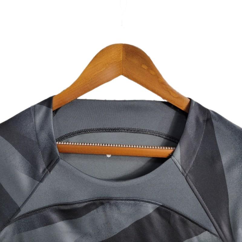 Liverpool 23 - 24 Goalkeeper Black Shirt Camiseta De Futbol