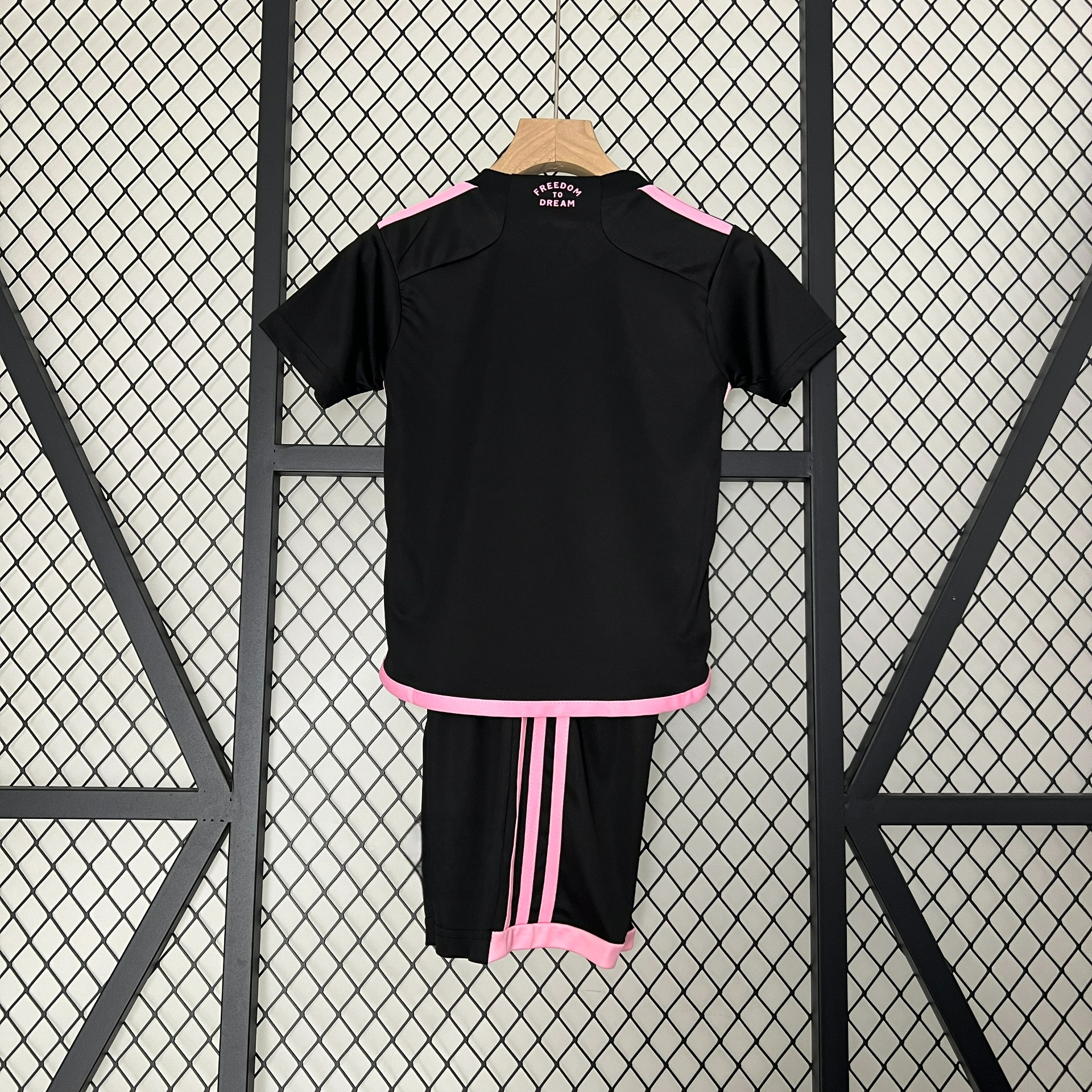 Inter Miami 24 - 25 Away Children’s Kit Parche Especial