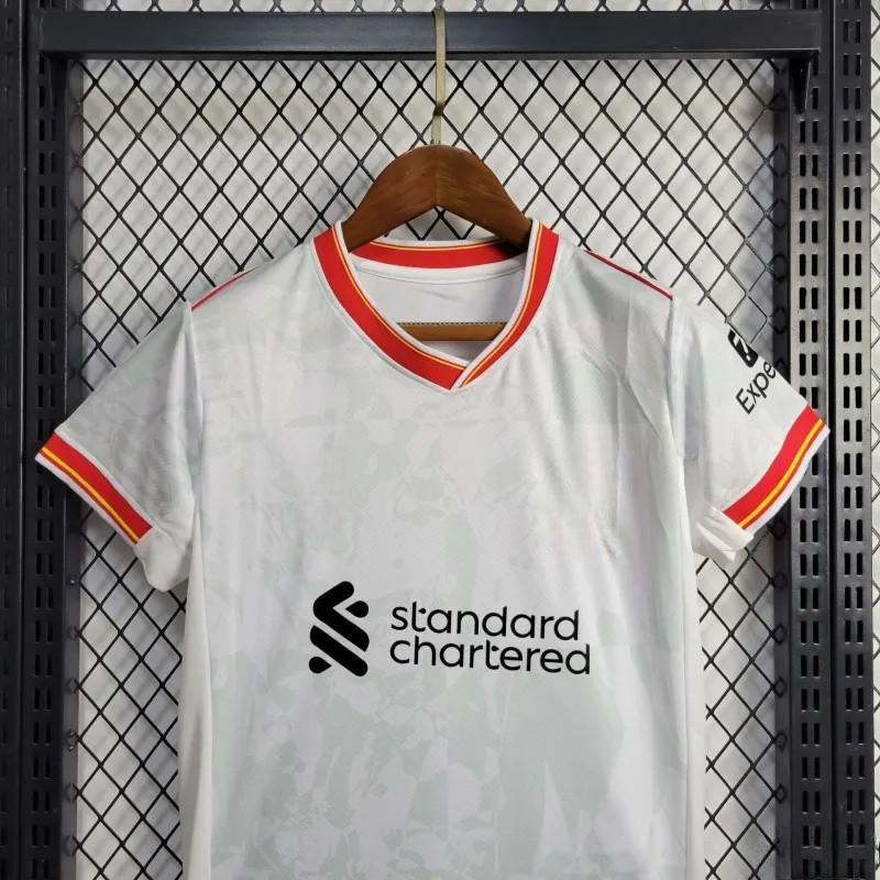 Liverpool 24-25 Third Kit Children’s Parche Especial