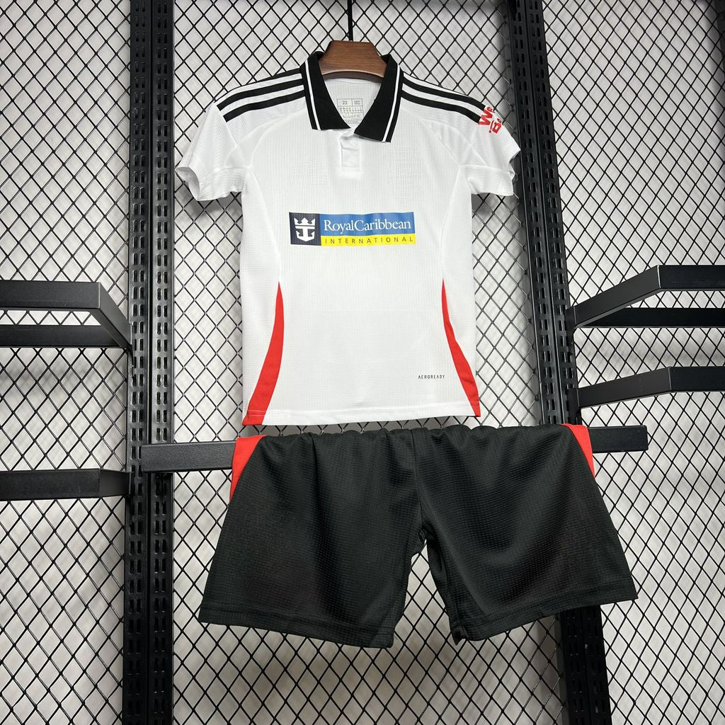 Fulham 24-25 Home Children’s Kit Personalizado