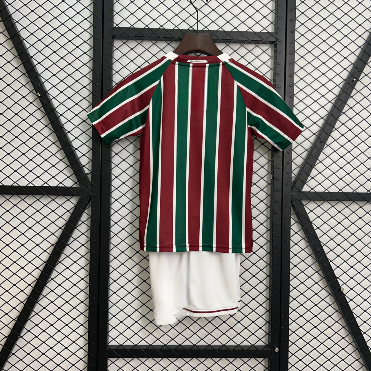Equipamento Infantil Fluminense 25-26, Principal