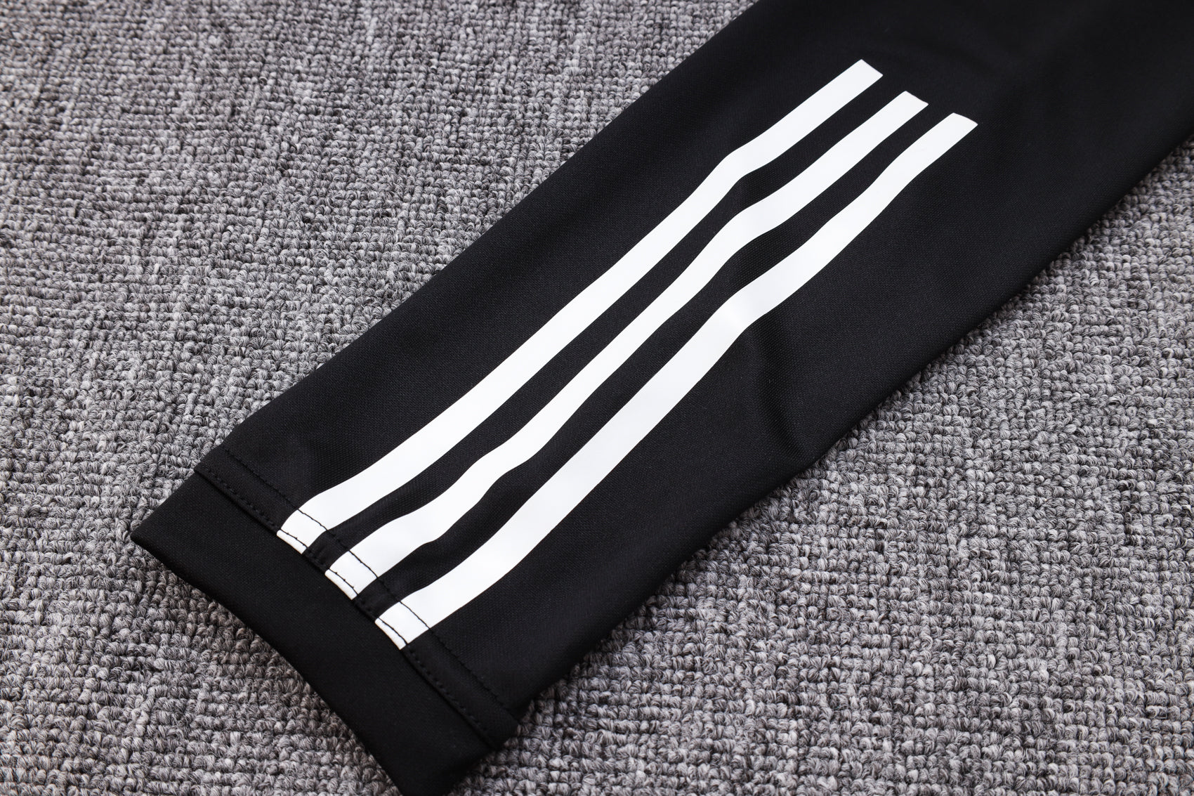 Juventus 23 - 24 Half - Zip Model 3 Tracksuit Ropa Deportiva