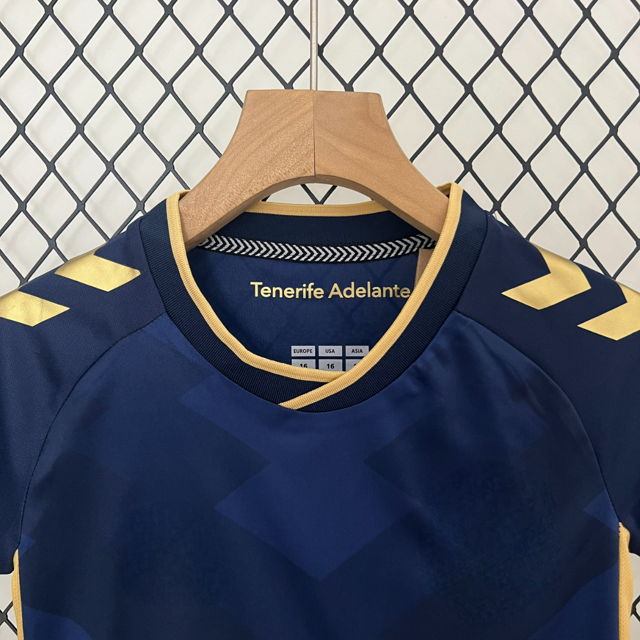 Tenerife 24-25 Away Children’s Kit Personalizado