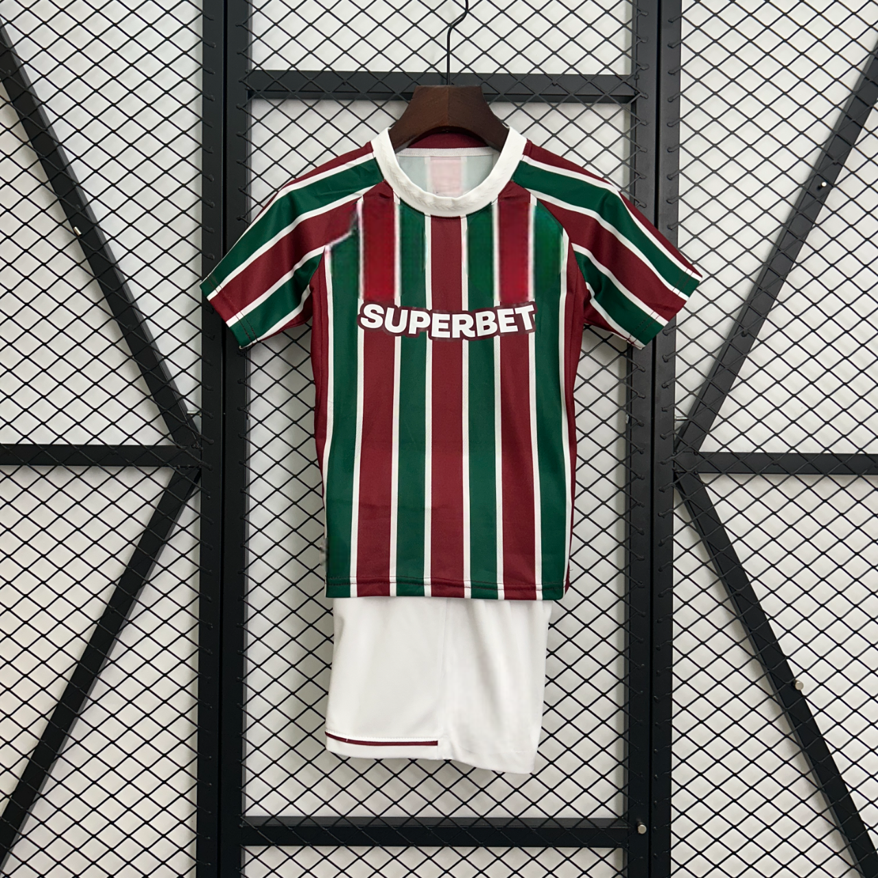 Equipamento Infantil Fluminense 25-26, Principal