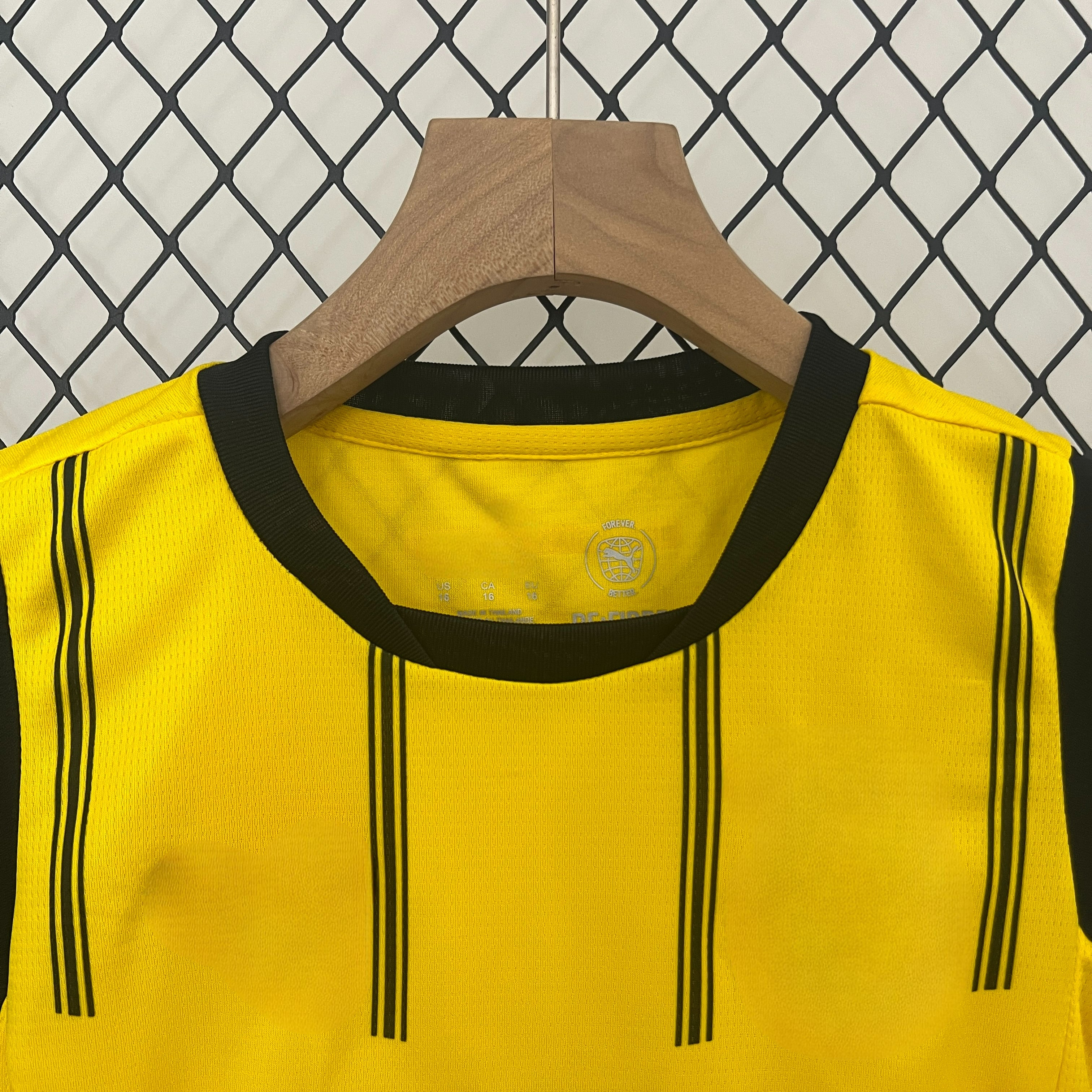 Borussia Dortmund 24-25 Home Children’s Kit Personalizado