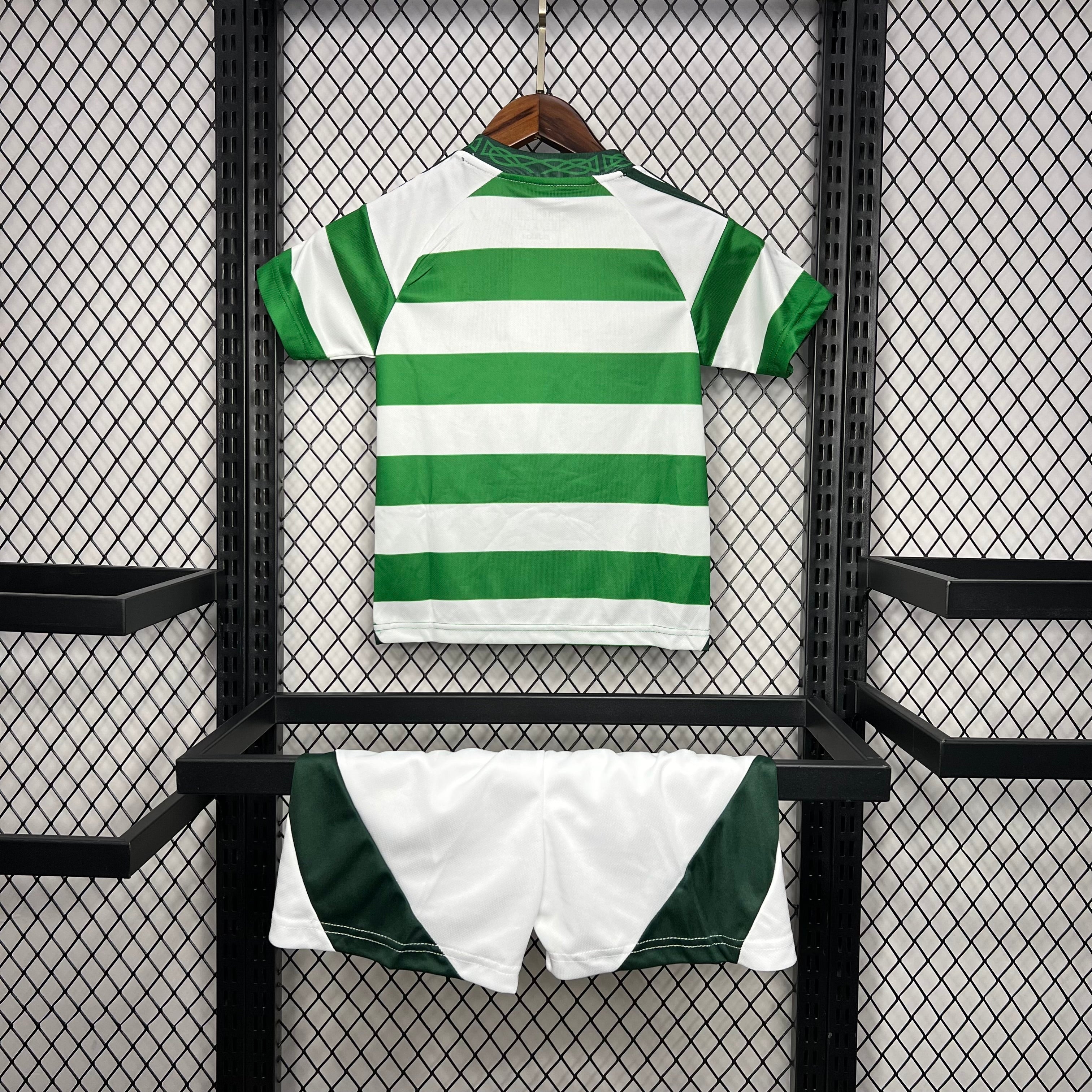Celtic 24-25 Home Children’s Kit Parche Especial