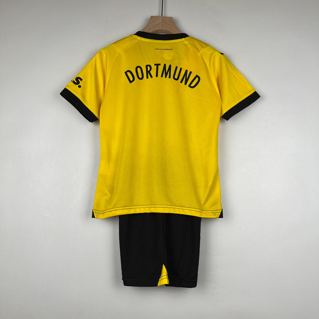 Borussia Dortmund 23-24 Home Children’s Kit Personalizado