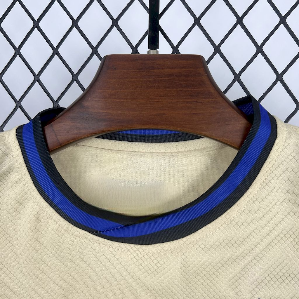 Equipamento Infantil Barcelona 25-26, Alternativa