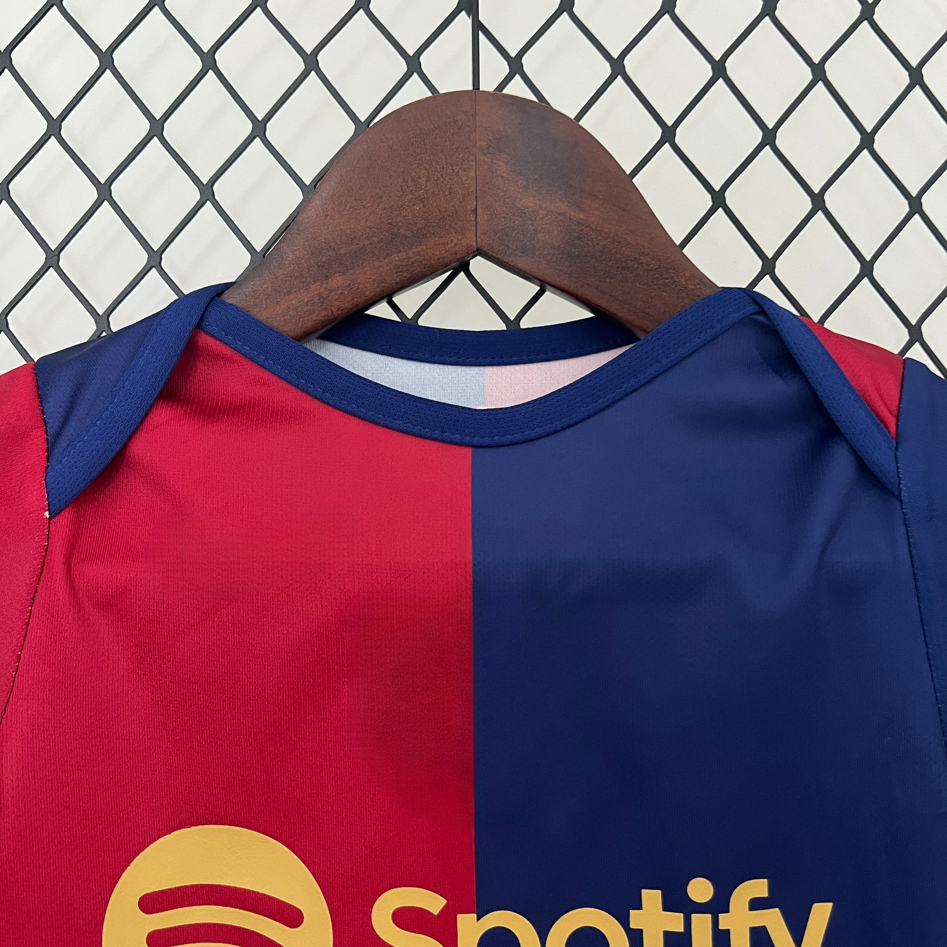 Barcelona 24-25 Home Babygrow Bodys Para Bebés