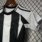 Juventus 24-25 Home Children’s Kit Personalizado
