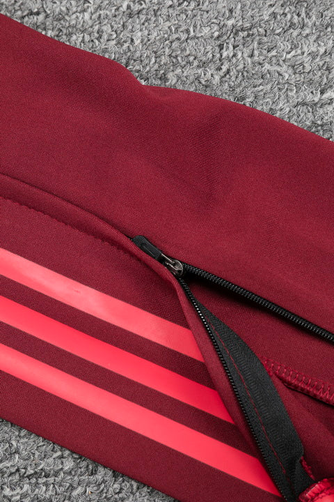 Manchester United 23 - 24 Half - Zip Model 9 Tracksuit Ropa Deportiva