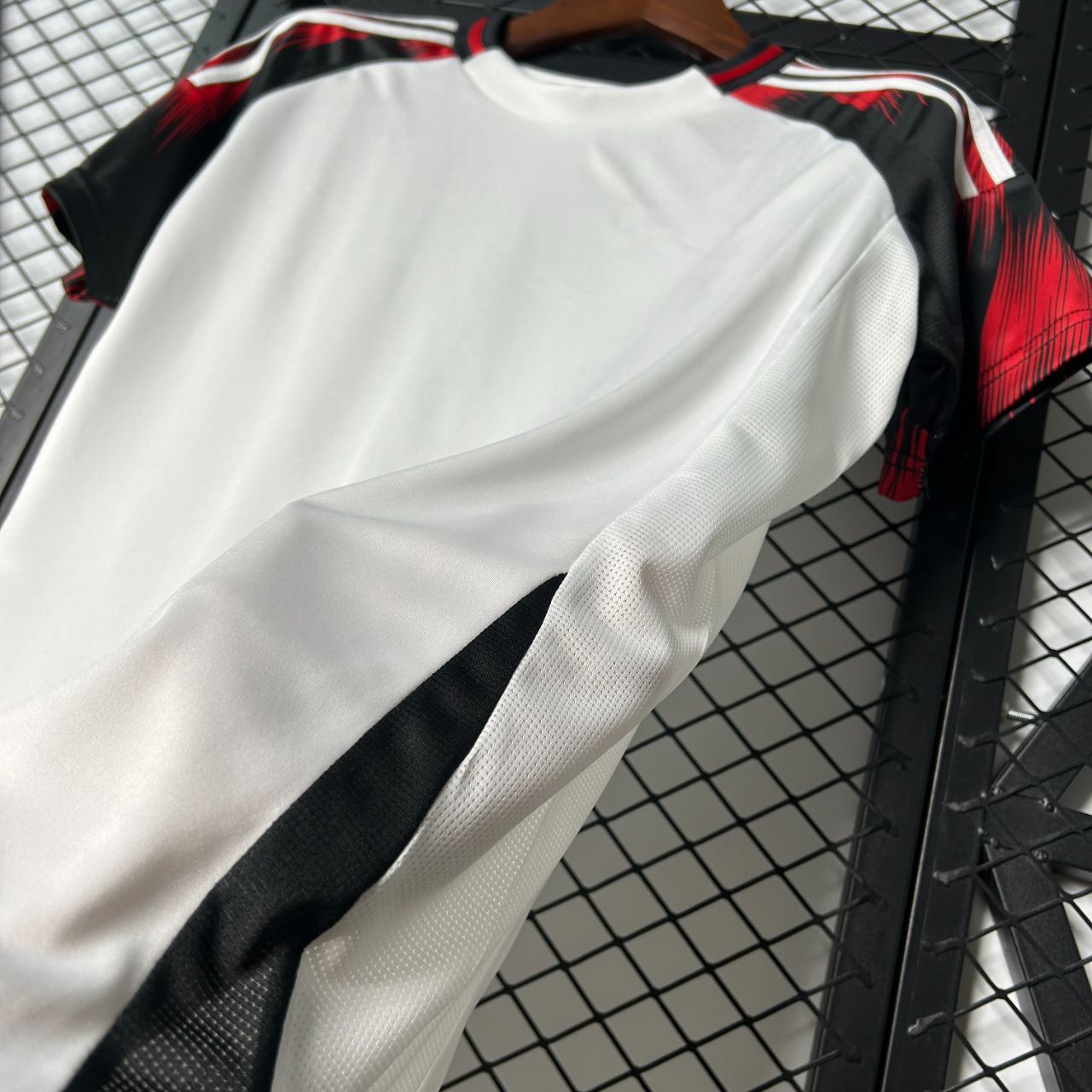 Camisola Flamengo 25-26, Alternativa, Feminina