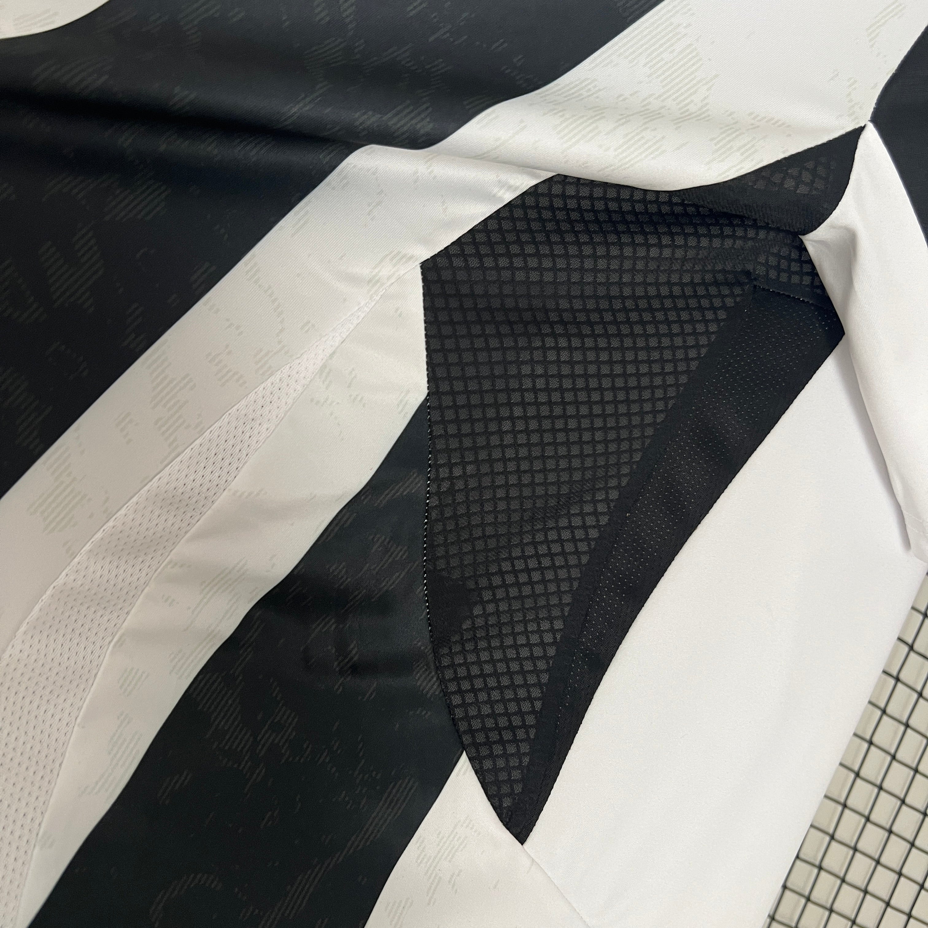 Juventus 24-25 Home Shirt Camiseta De Futbol