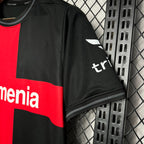 Camisola Bayer Leverkusen 23-24, Principal