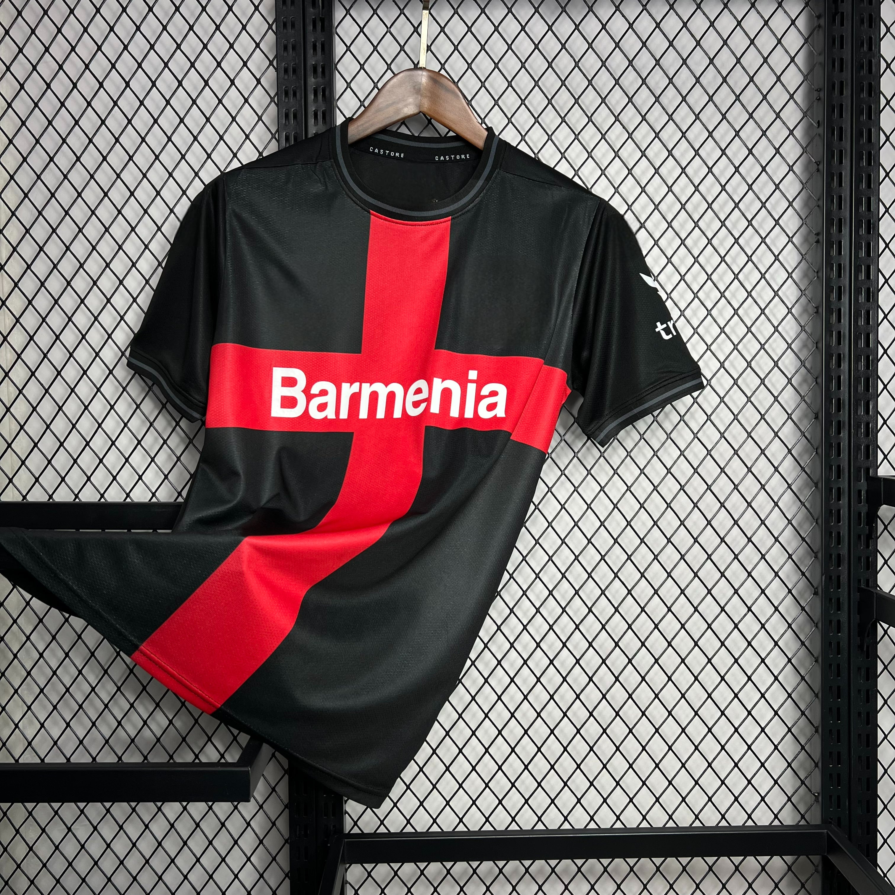 Camisola Bayer Leverkusen 23-24, Principal