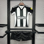 Newcastle 24-25 Home Children’s Kit Personalizado