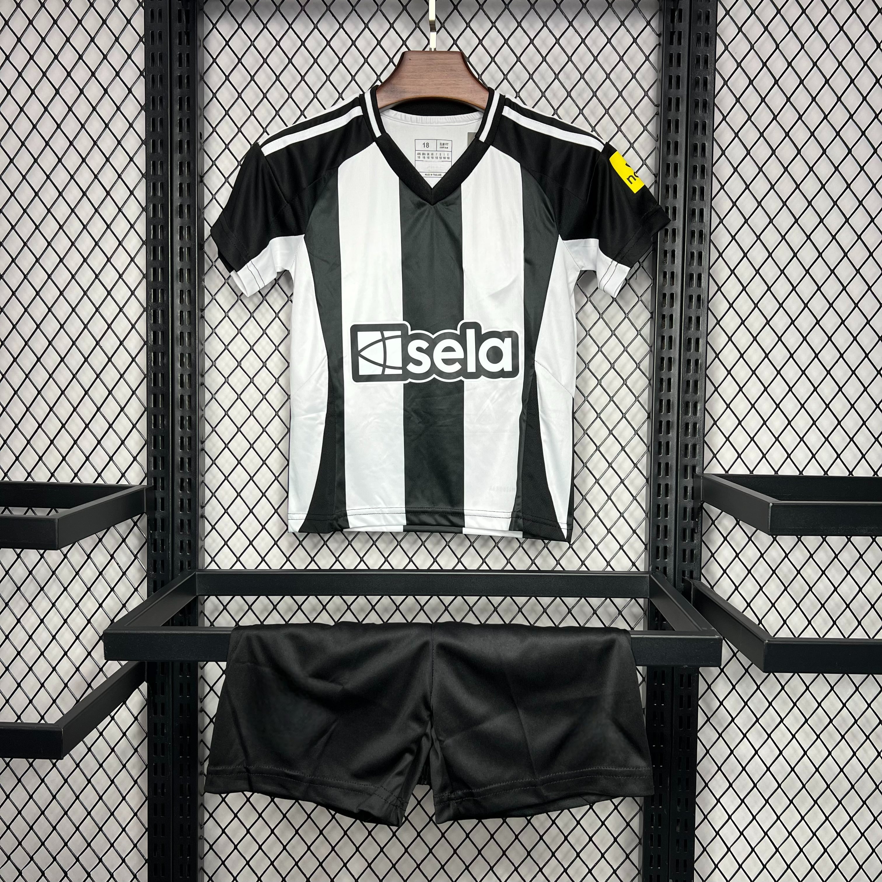 Newcastle 24-25 Home Children’s Kit Personalizado