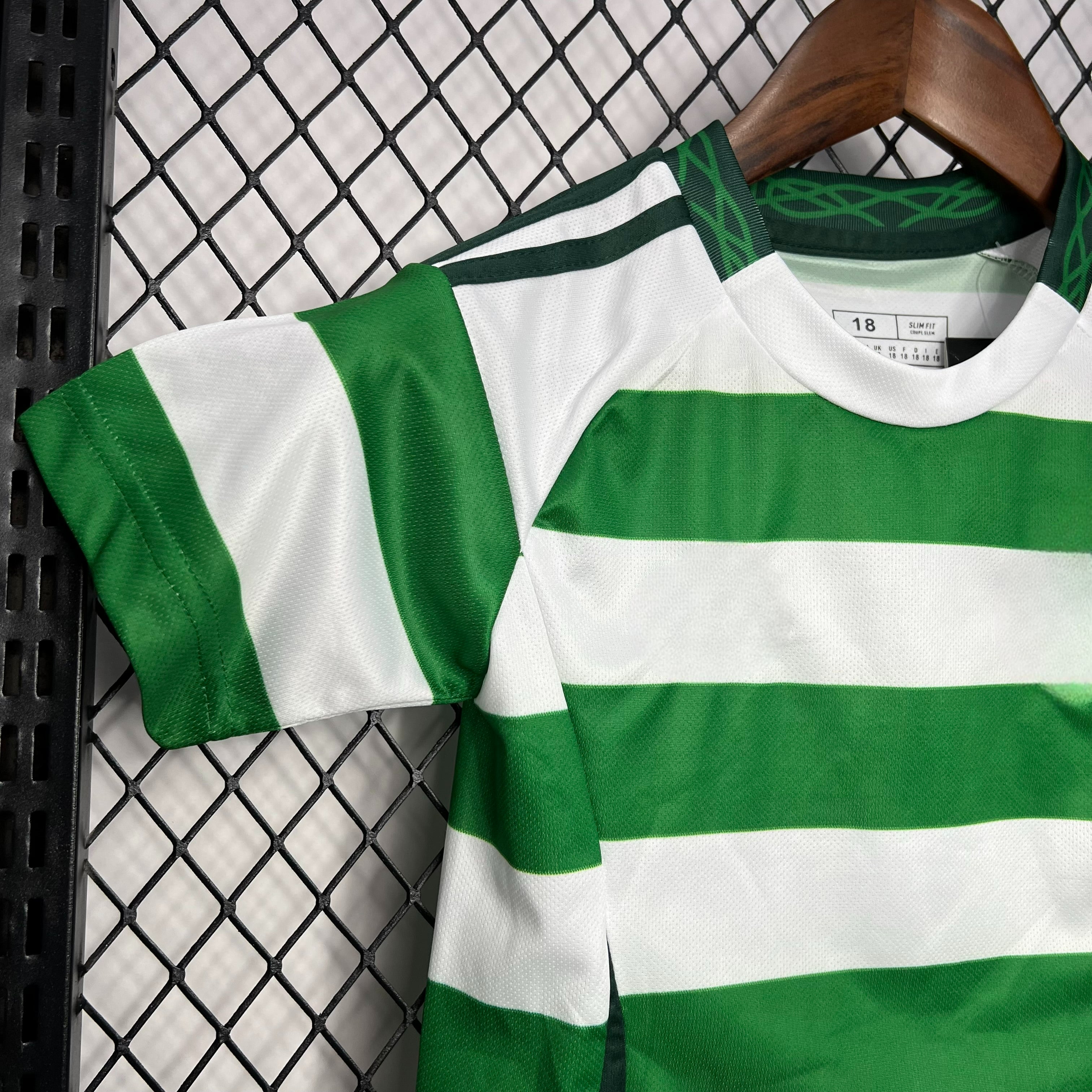 Celtic 24-25 Home Children’s Kit Parche Especial