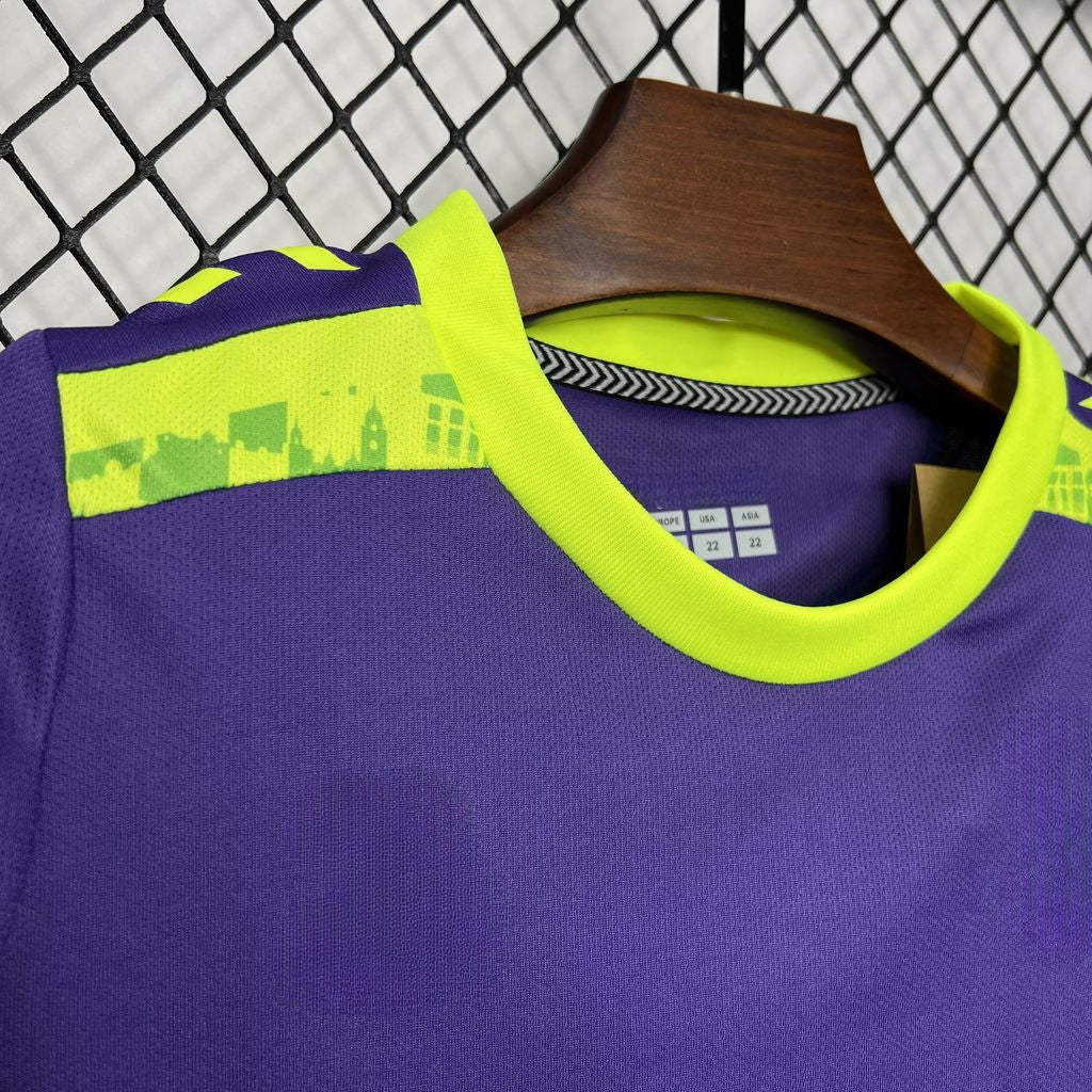 Malaga 24-25 Away Children’s Kit Personalizado