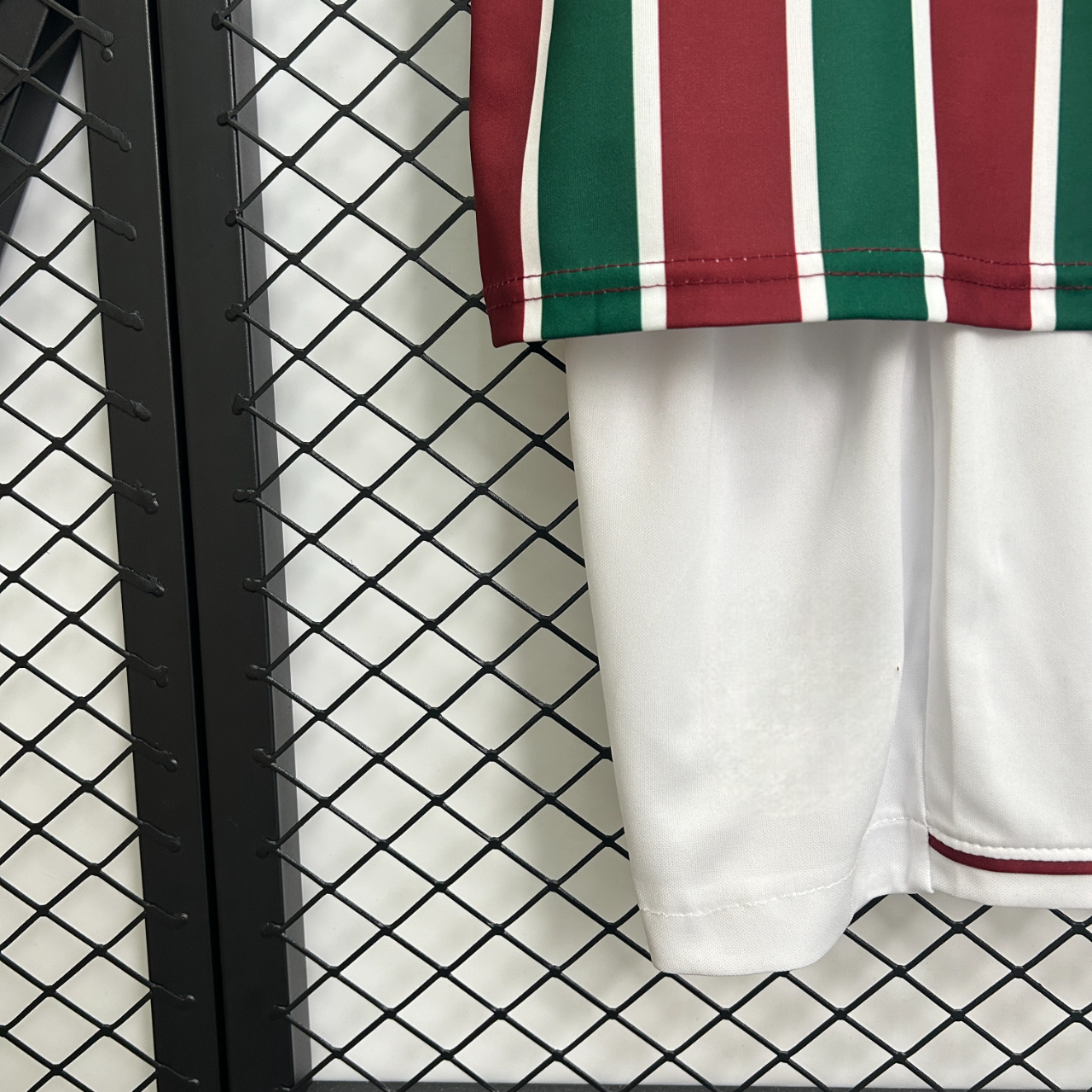 Equipamento Infantil Fluminense 25-26, Principal
