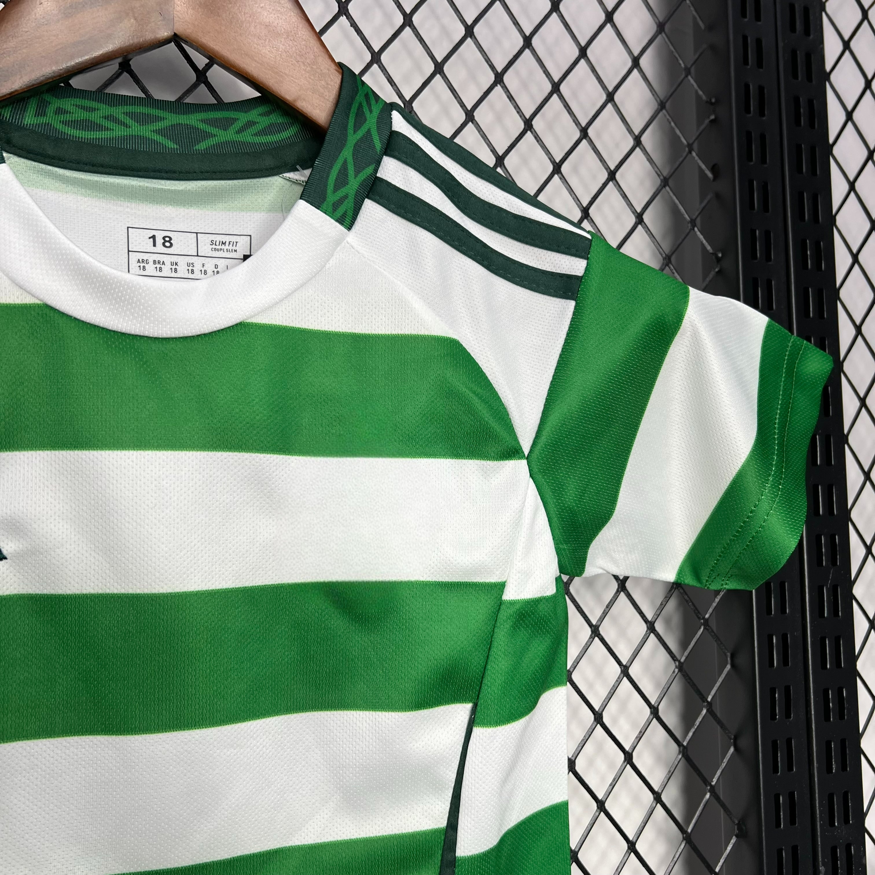 Celtic 24-25 Home Children’s Kit Parche Especial