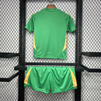 Newcastle 24-25 Goalkeeper Green Children’s Kit Personalizado