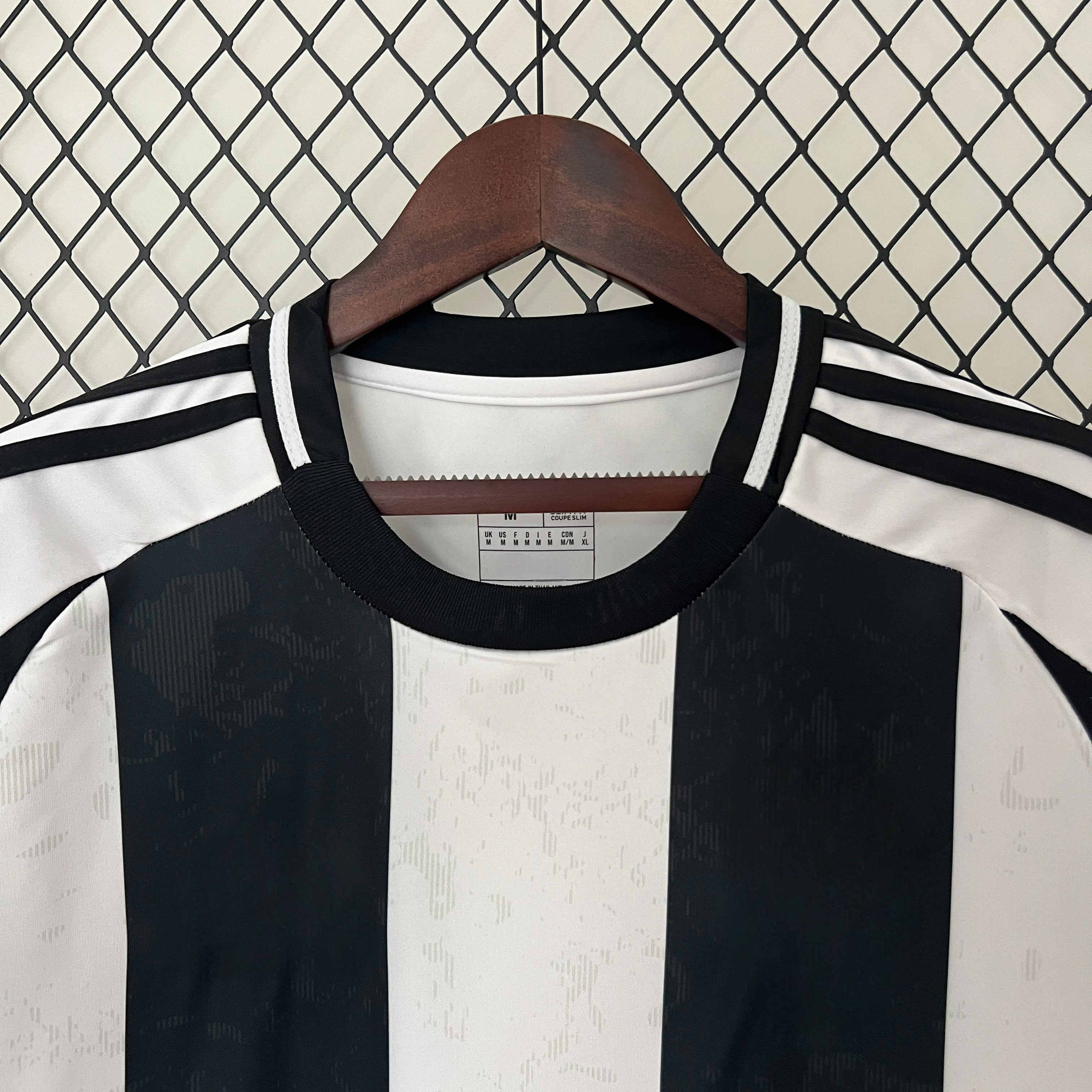 Juventus 24-25 Home Shirt Camiseta De Futbol