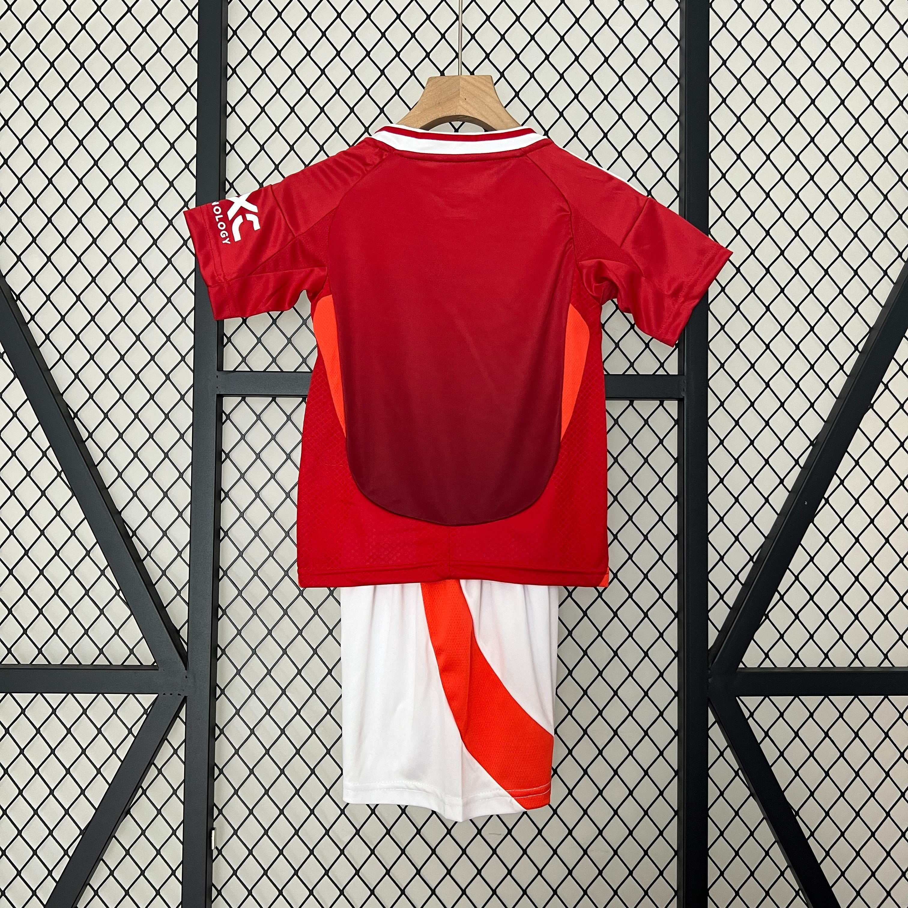 Manchester United 24-25 Home Children’s Kit Personalizado
