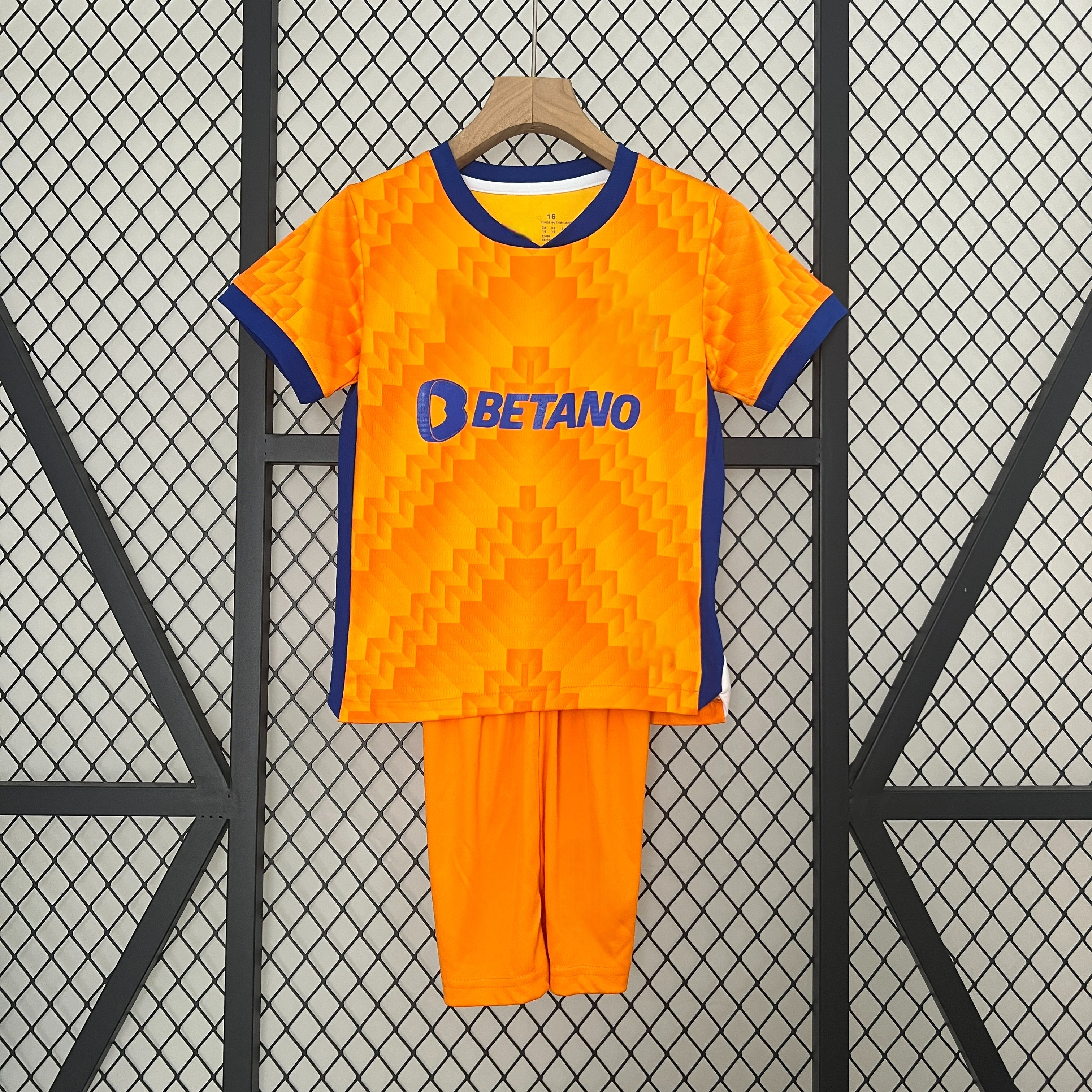 Porto 24-25 Away Children’s Kit Personalizado