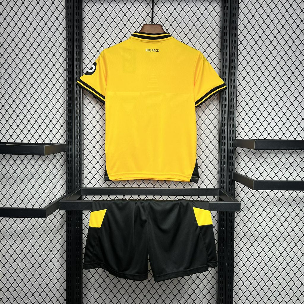 Wolves 24-25 Home Children’s Kit Personalizado