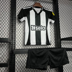 Newcastle 24-25 Home Children’s Kit Personalizado