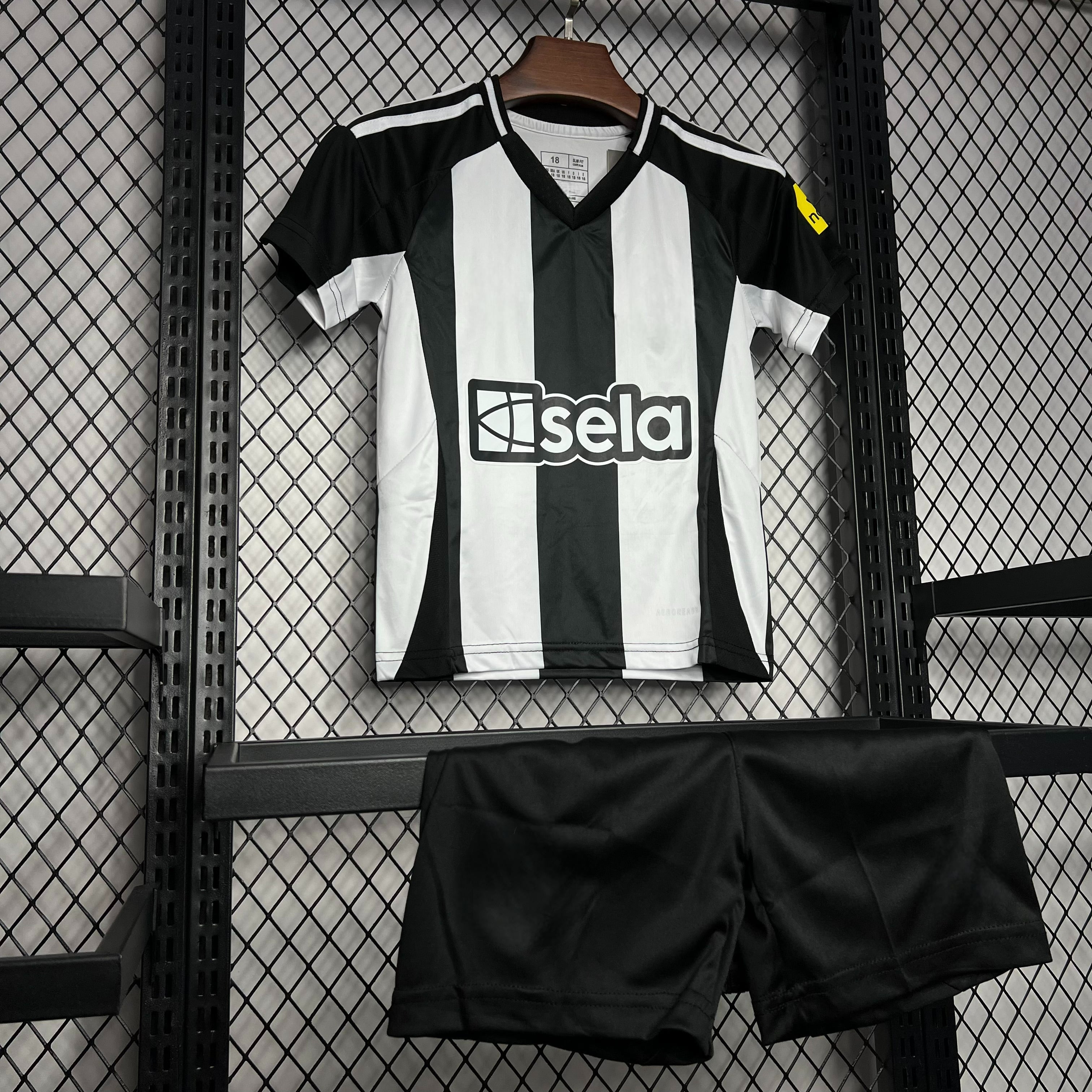 Newcastle 24-25 Home Children’s Kit Personalizado