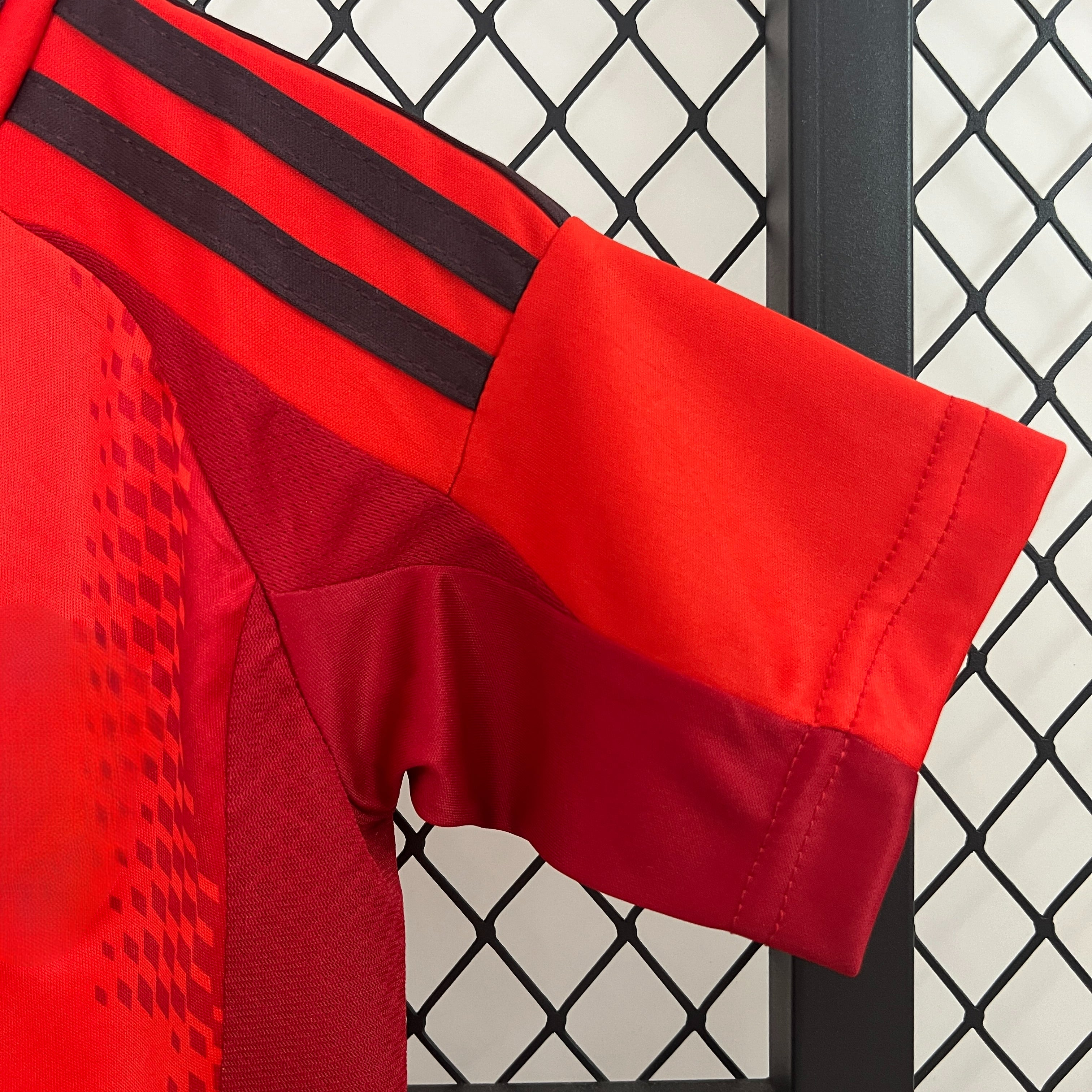 Bayern Munich 24-25 Home Children’s Kit Parche Especial