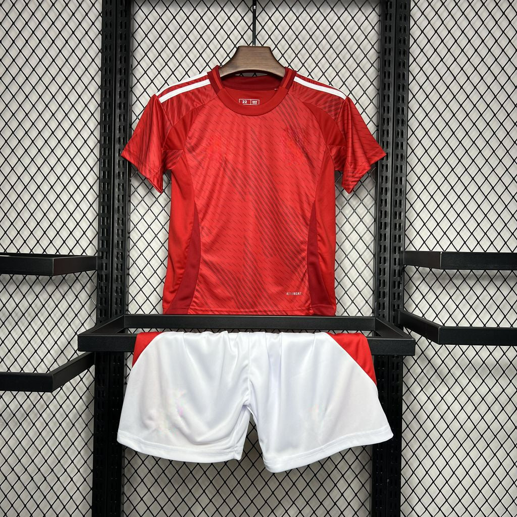 Nottingham Forest 24-25 Home Children’s Kit Personalizado