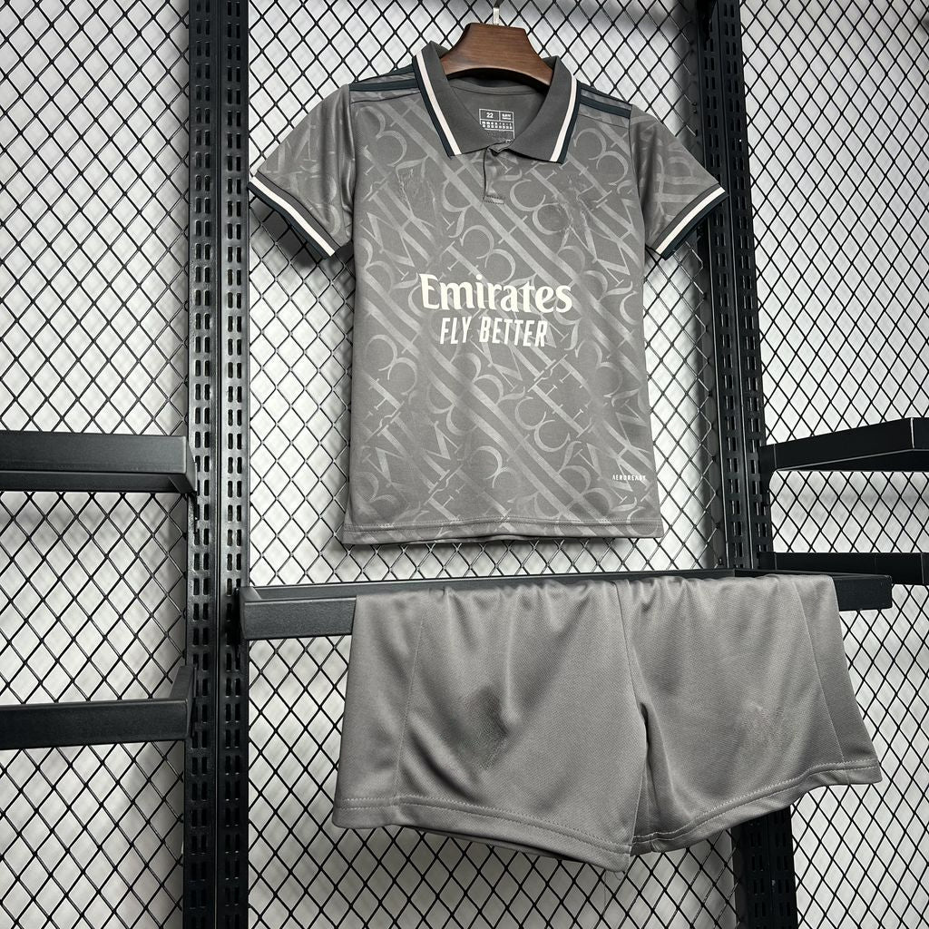 R.m. 24-25 Third Kit Children’s Parche Especial