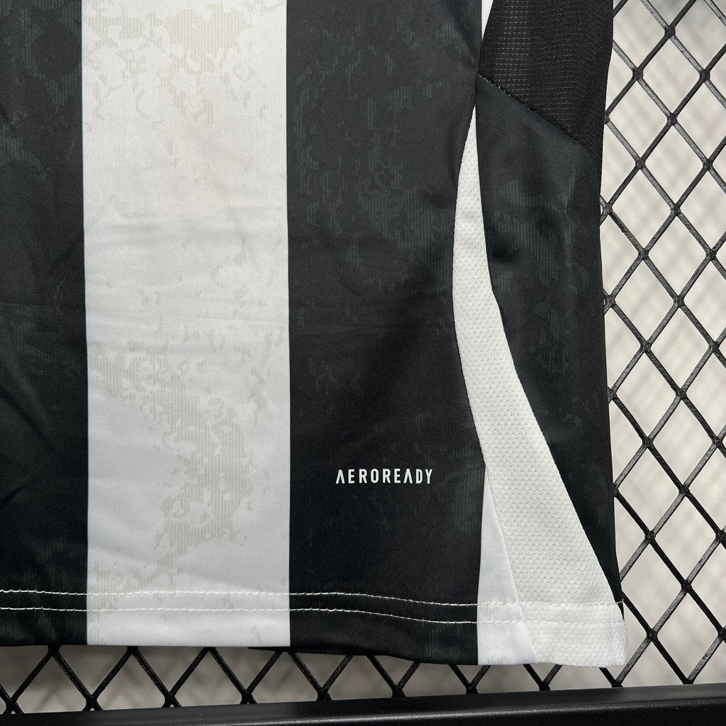 Juventus 24-25 Home Children’s Kit Personalizado