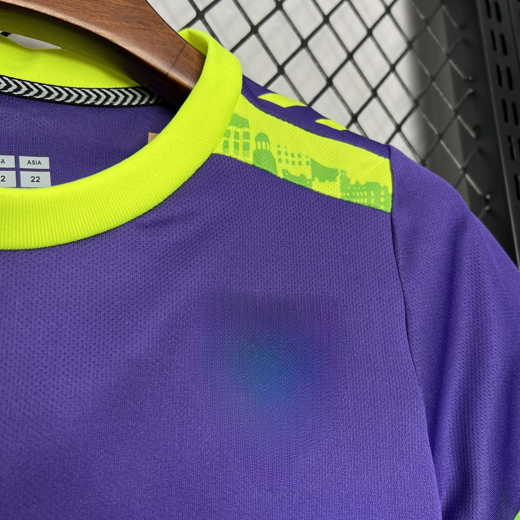 Malaga 24-25 Away Children’s Kit Personalizado