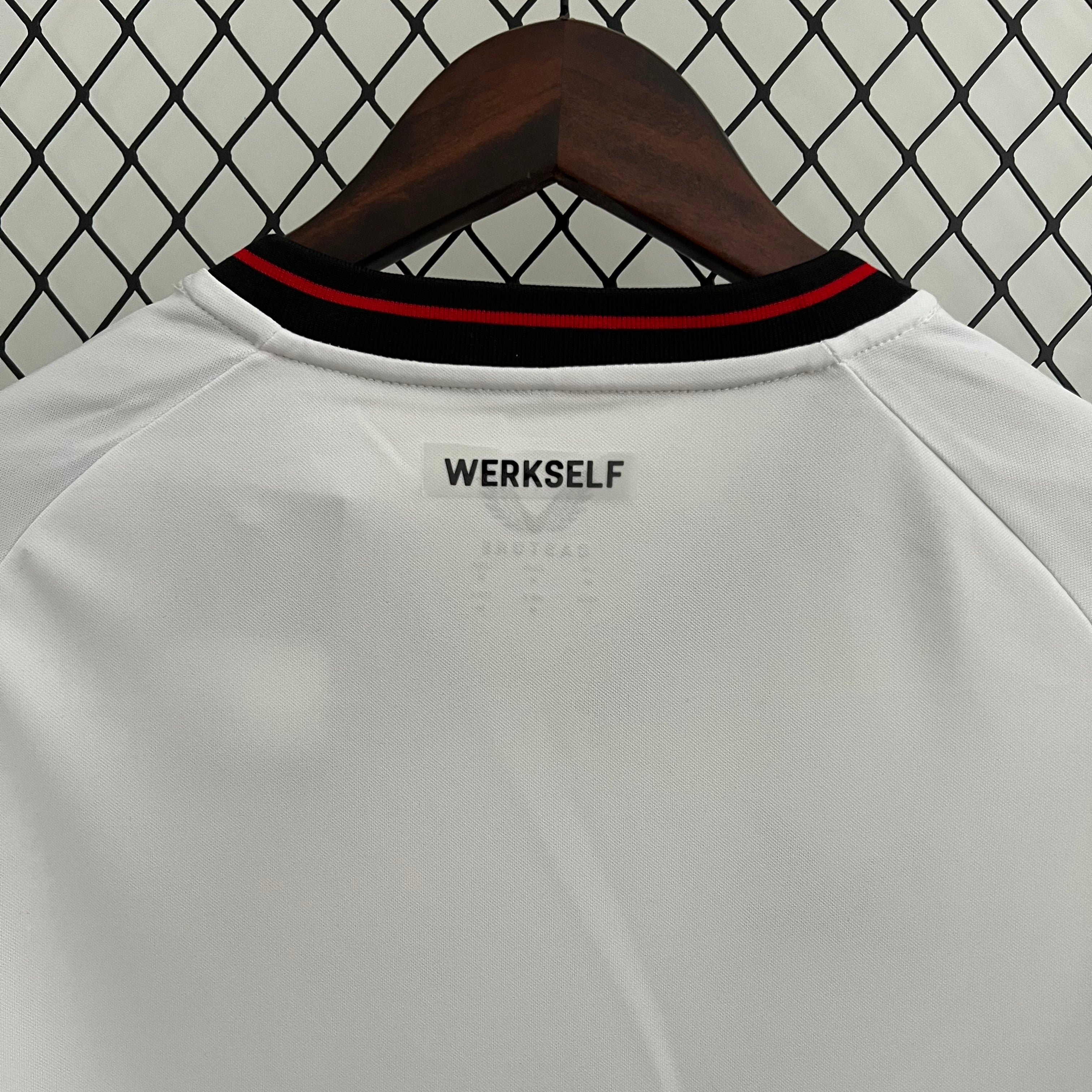 Camisola Bayer Leverkusen 23-24, Alternativa