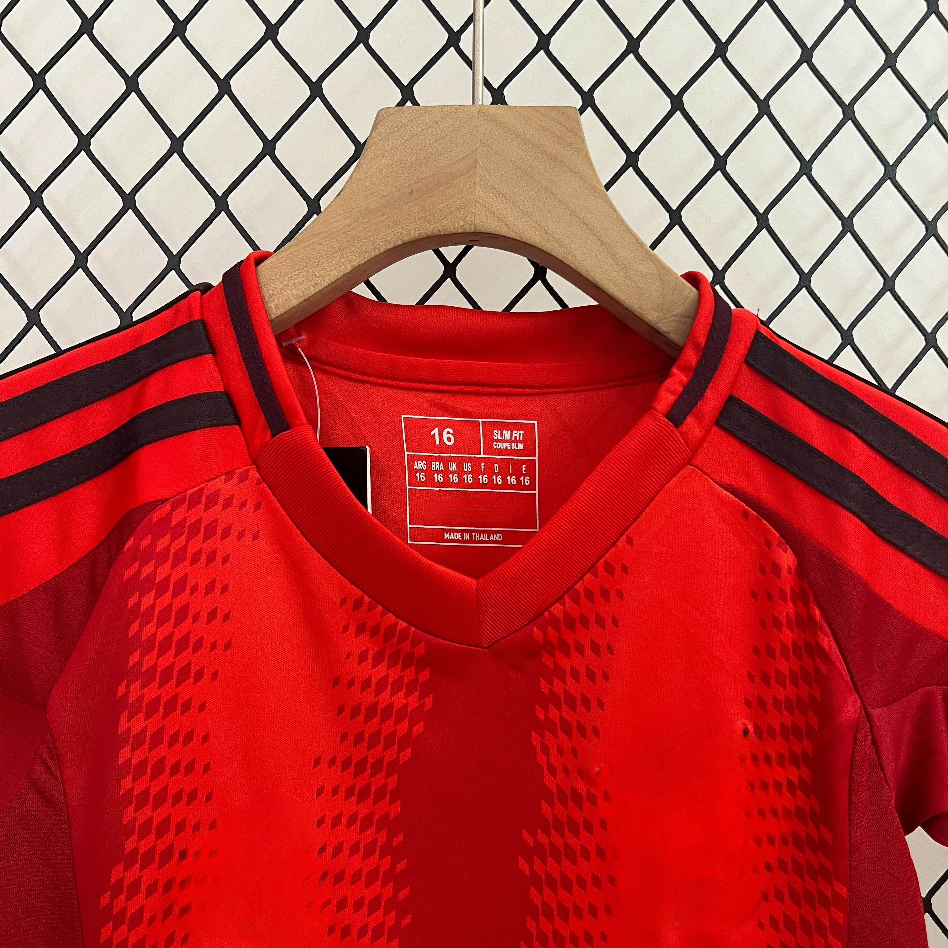 Bayern Munich 24-25 Home Children’s Kit Parche Especial
