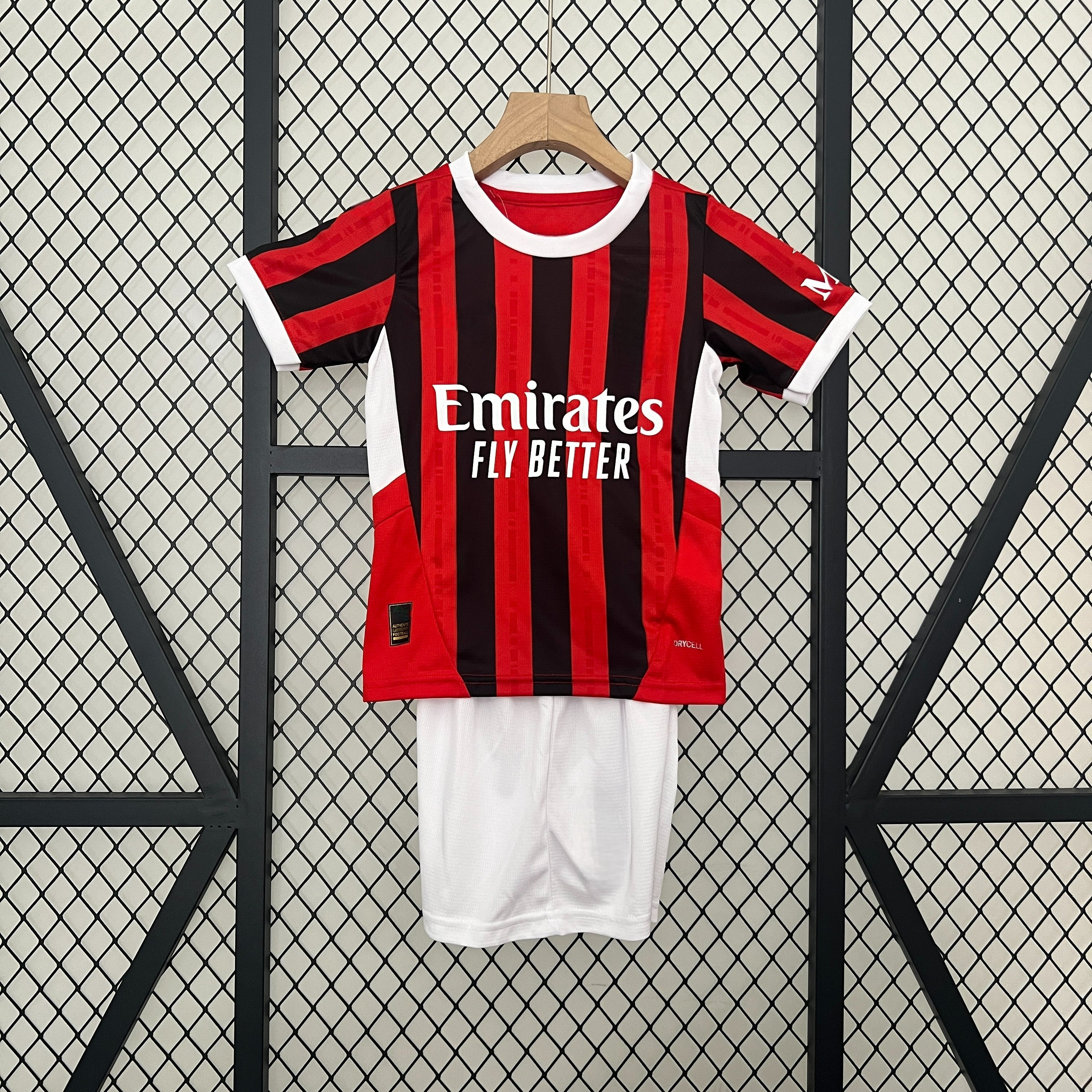 Ac Milan 24-25 Home Children’s Kit Parche Especial