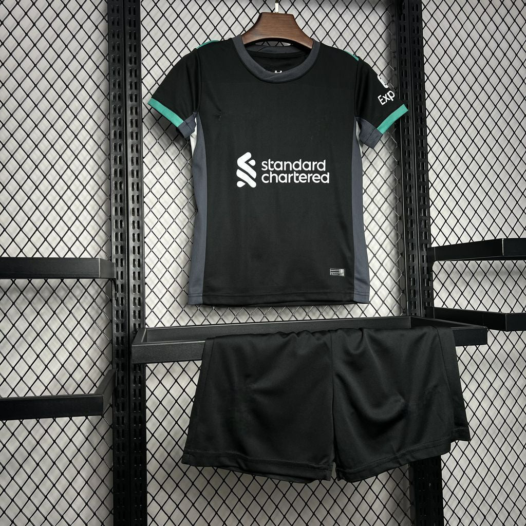 Liverpool 24-25 Away Children’s Kit Parche Especial