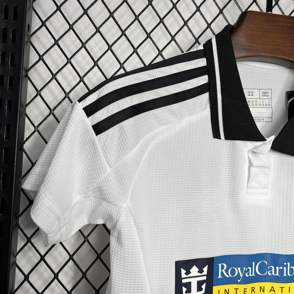 Fulham 24-25 Home Children’s Kit Personalizado