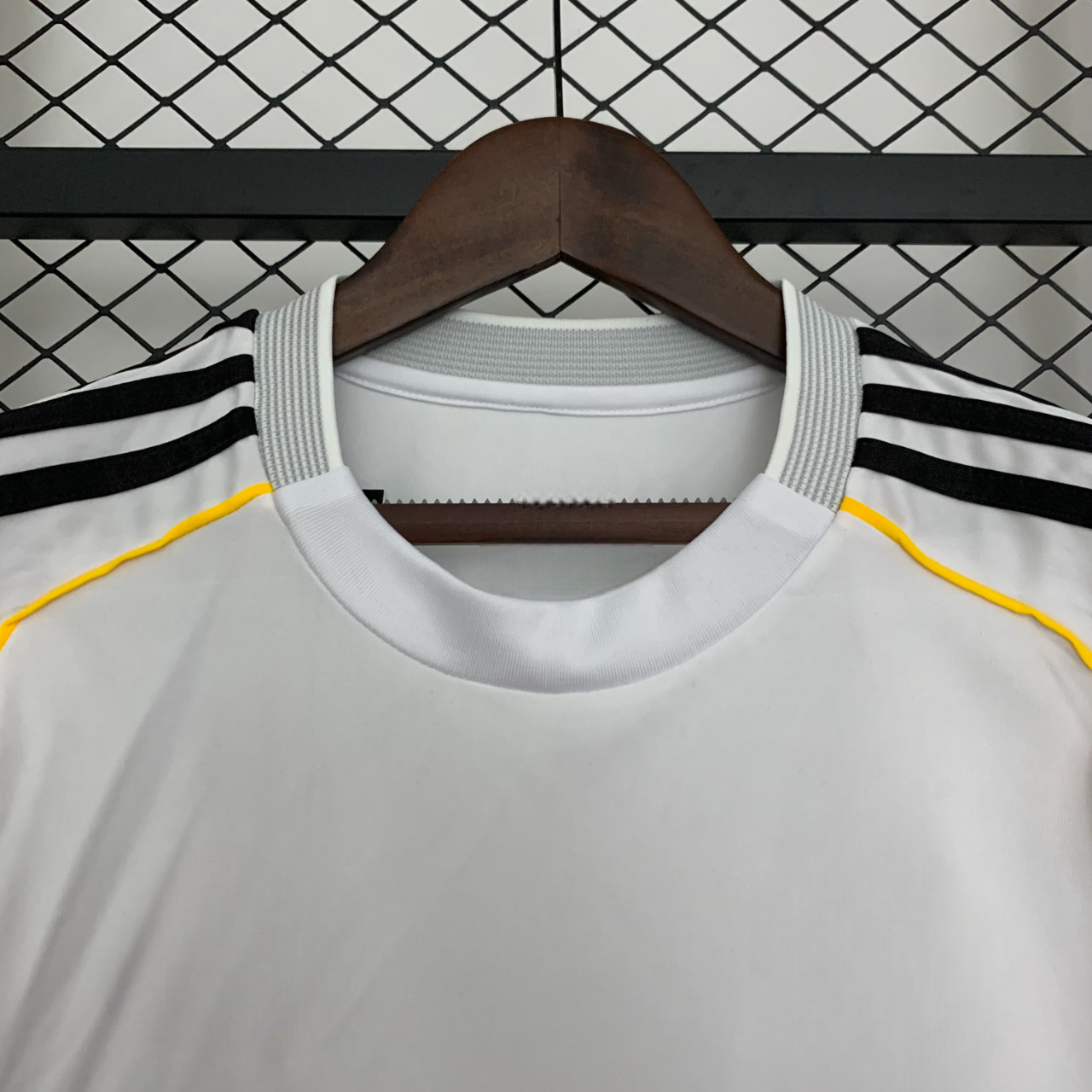 Camisola RM 25-26, Principal Feminina